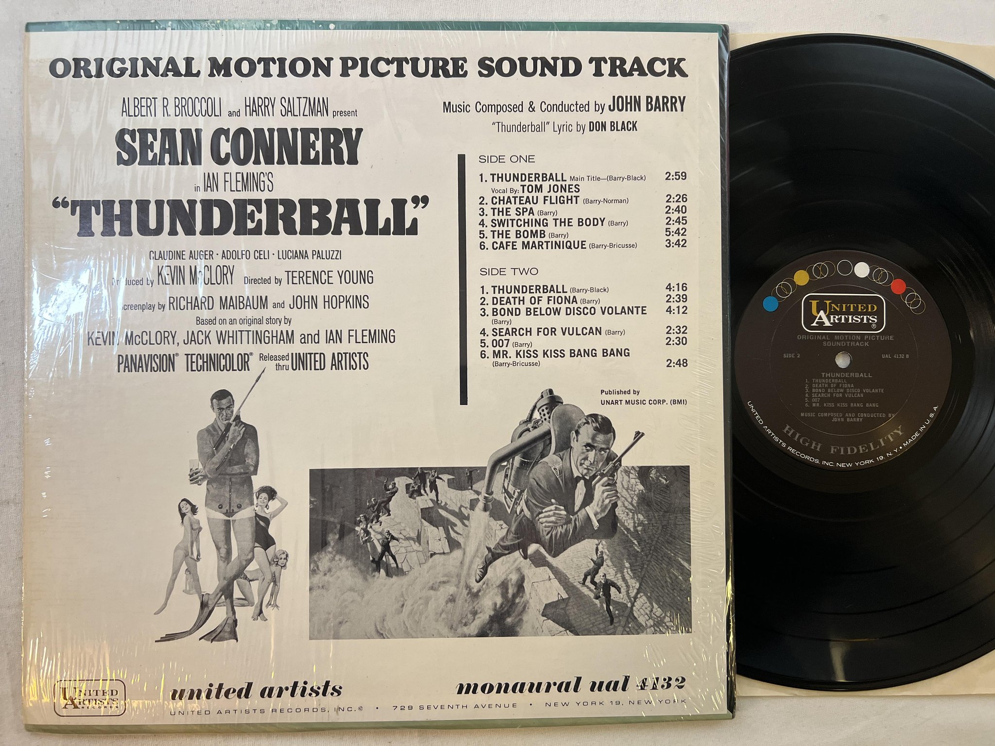 Omslagsbild för skivan THUNDERBALL James Bond JOHN BARRY LP -65 US UNITED ARTISTS UAL 4132