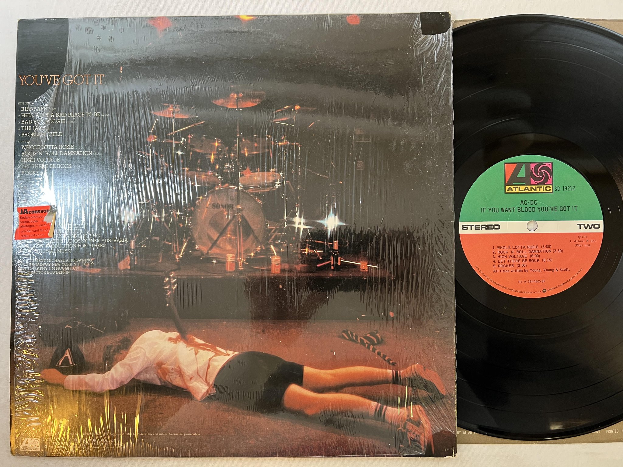 Omslagsbild för skivan AC/DC if you want blood you've got it LP -78 US ATLANTIC SD 19212