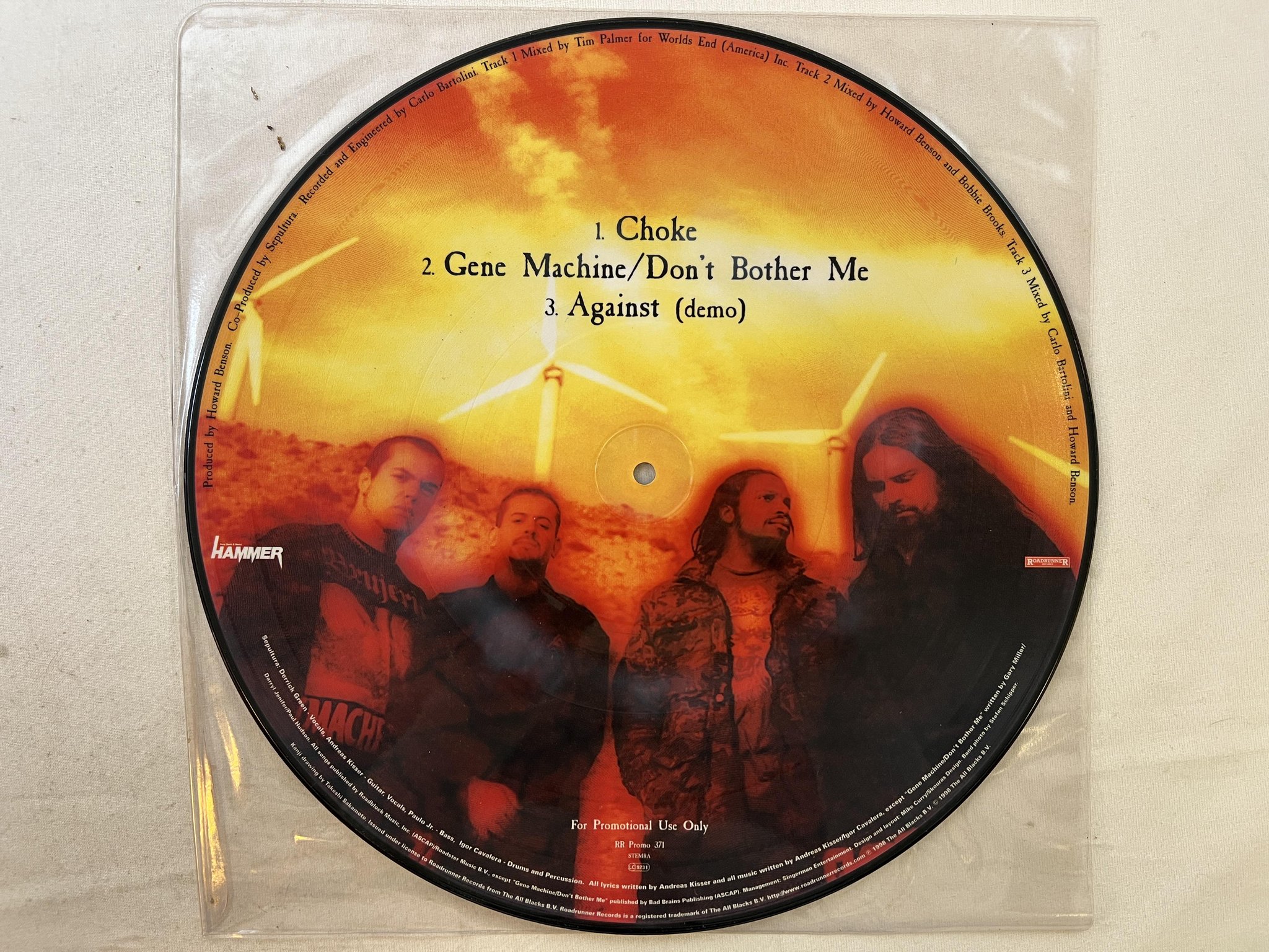 Omslagsbild för skivan SEPULTURA choke 12" picture disc ROADRUNNER RR Promo 371