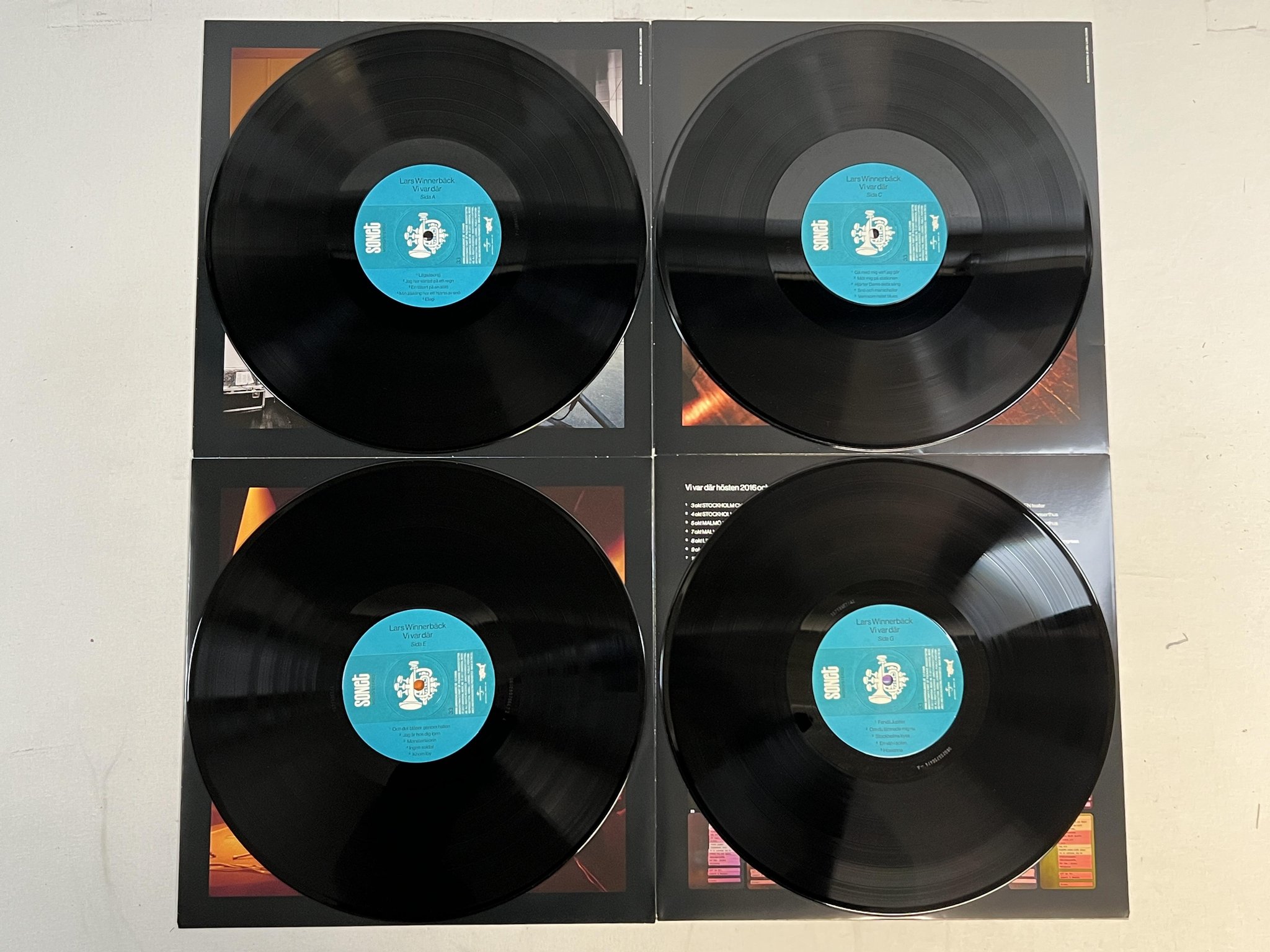 Omslagsbild för skivan LARS WINNERBÄCK Vi Var Där 4xLP 2017 UNIVERSAL MUSIC 0602557327588 ** RARE **