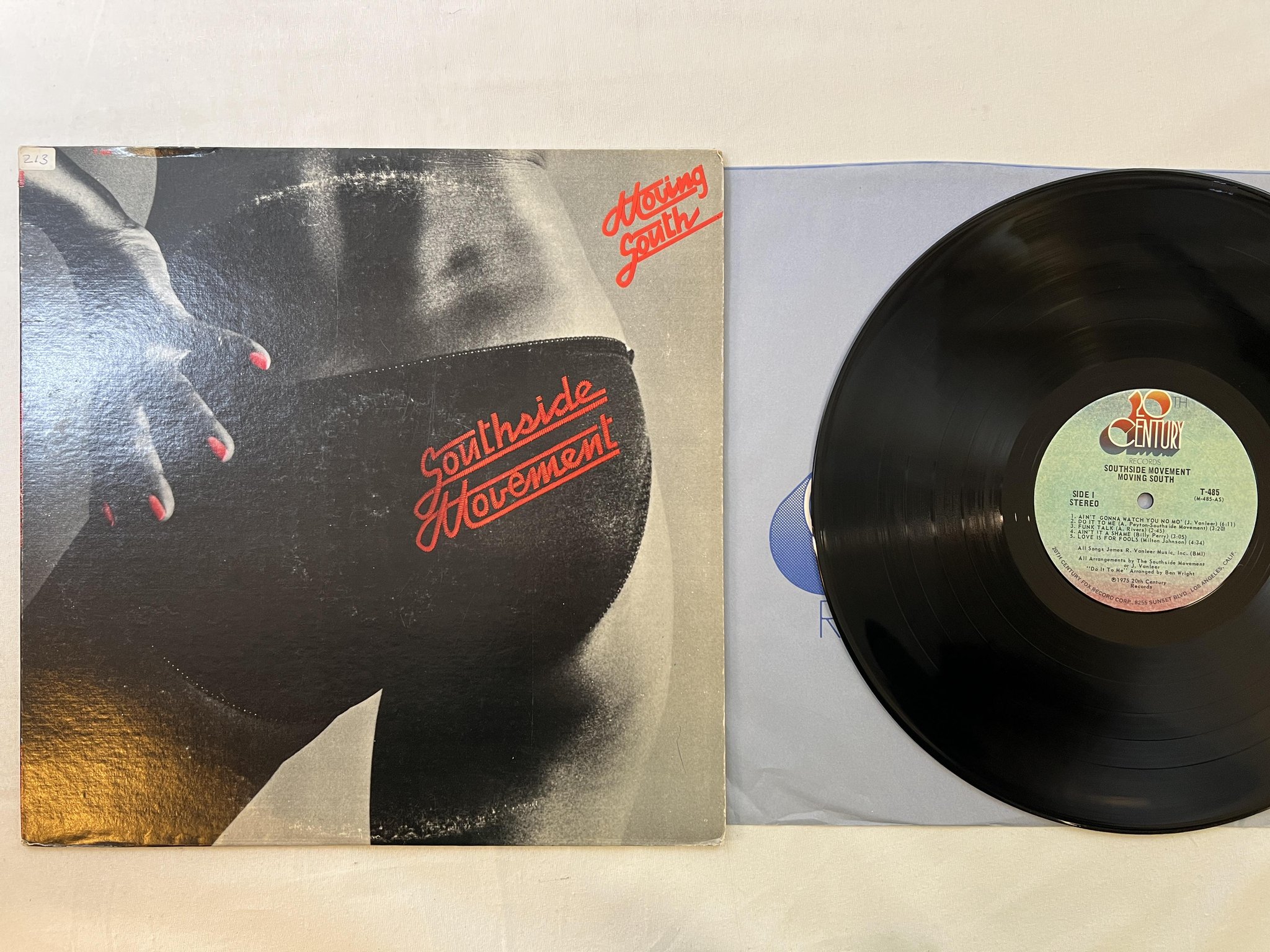 Omslagsbild för skivan SOUTHSIDE MOVEMENT moving south LP -75 US 2OTH CENTURY T-485