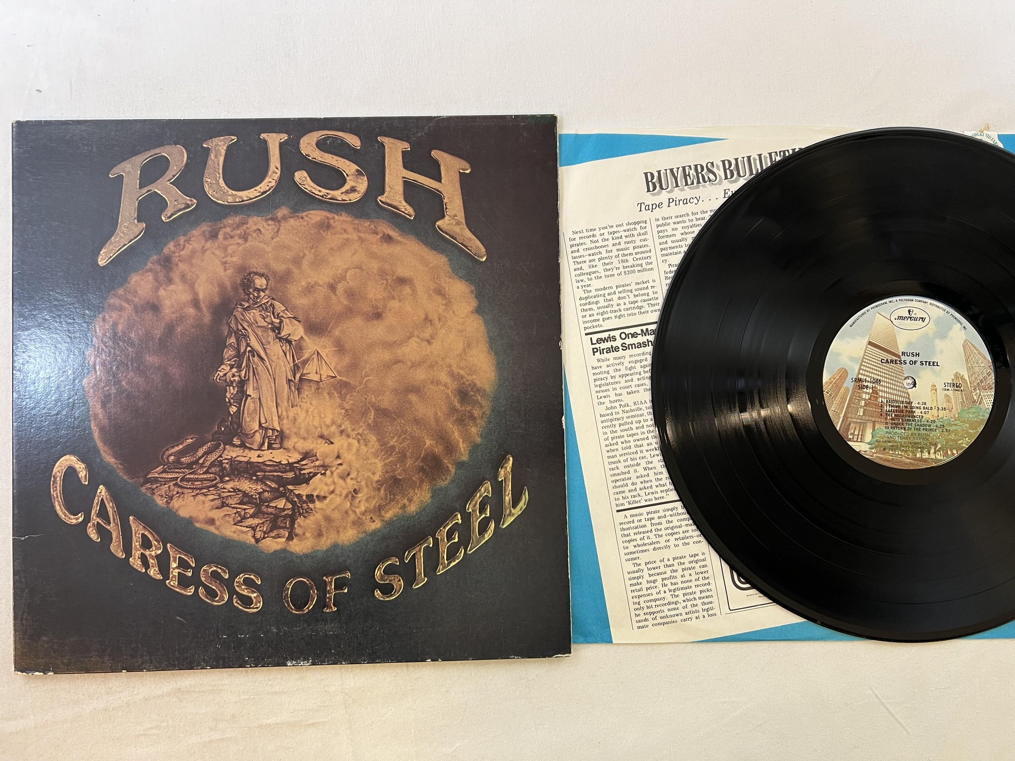 Omslagsbild för skivan RUSH caress of steel LP -75 US MERCURY SRM-1-1046