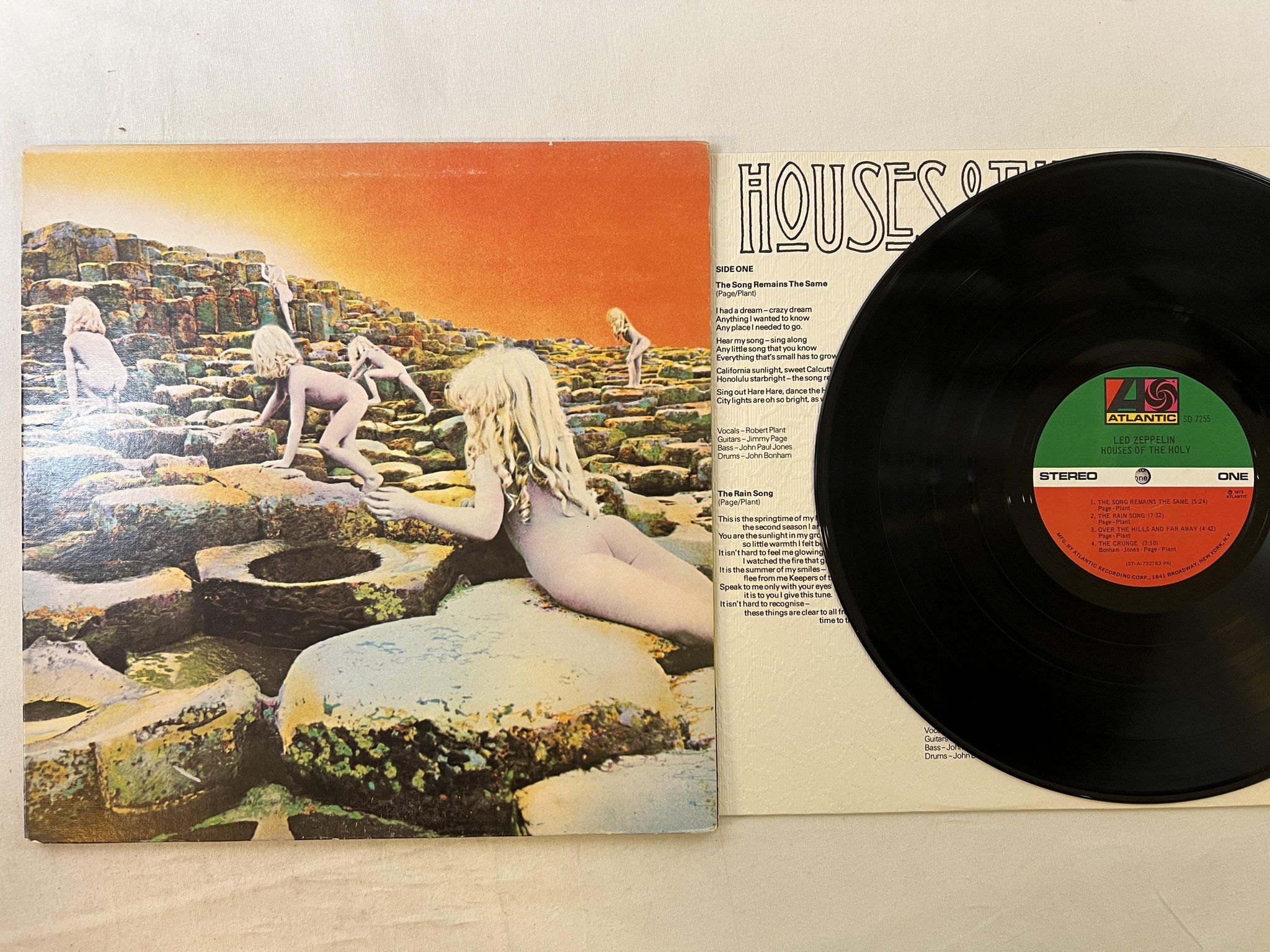 Omslagsbild för skivan LED ZEPPELIN houses of the holy LP -73 US ATLANTIC SD 7255 ** STERLING / RL **
