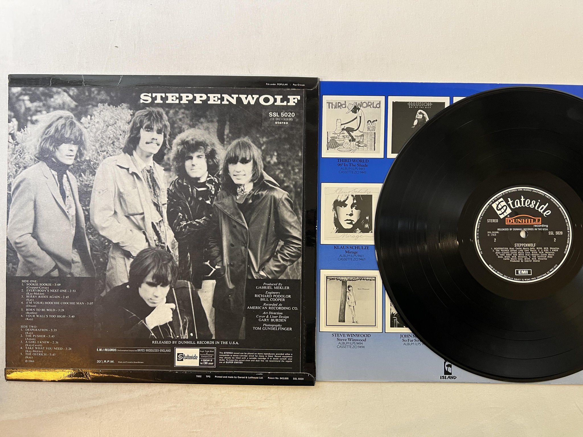 Omslagsbild för skivan STEPPENWOLF s/t LP -68/70 UK STATESIDE SSL 5020
