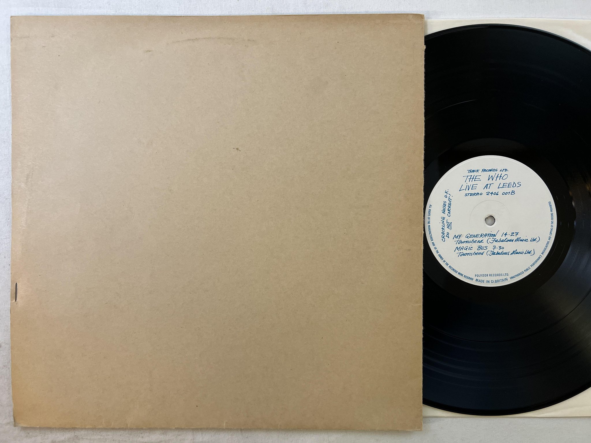 Omslagsbild för skivan THE WHO live at Leeds LP -70 UK TRACK 2406 001 red lettering ** w/ POSTER **