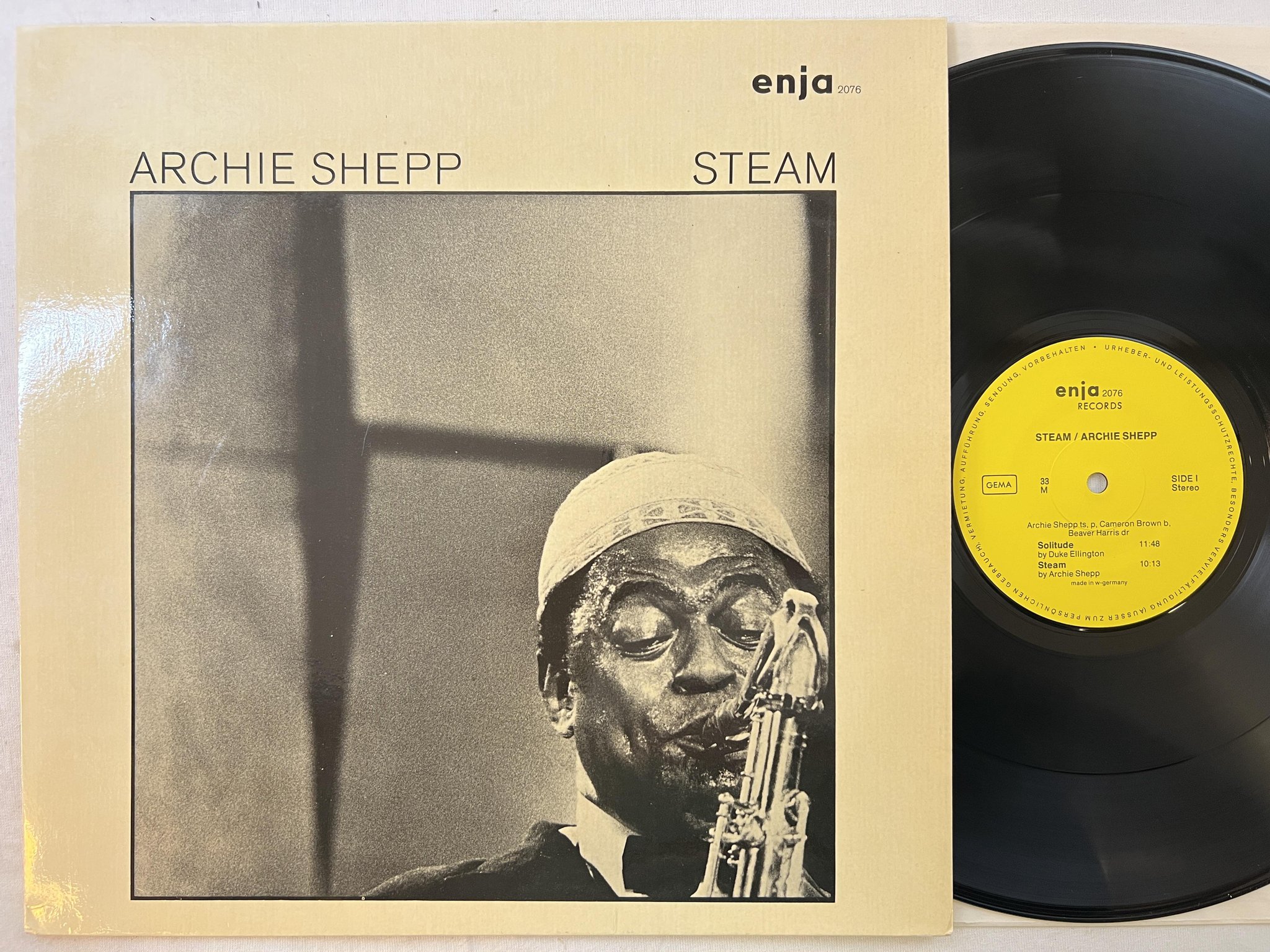 Omslagsbild för skivan ARCHIE SHEPP steam LP -76 Ger ENJA 2076