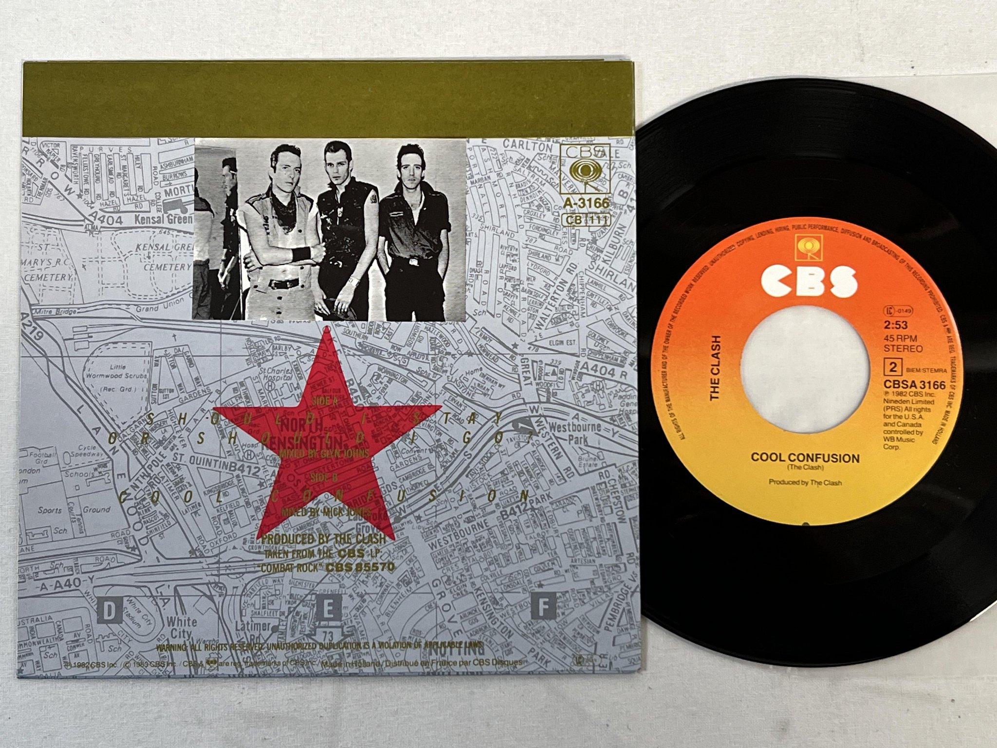 Omslagsbild för skivan THE CLASH should I stay or should I go 7"single -82 Hol CBS 3166
