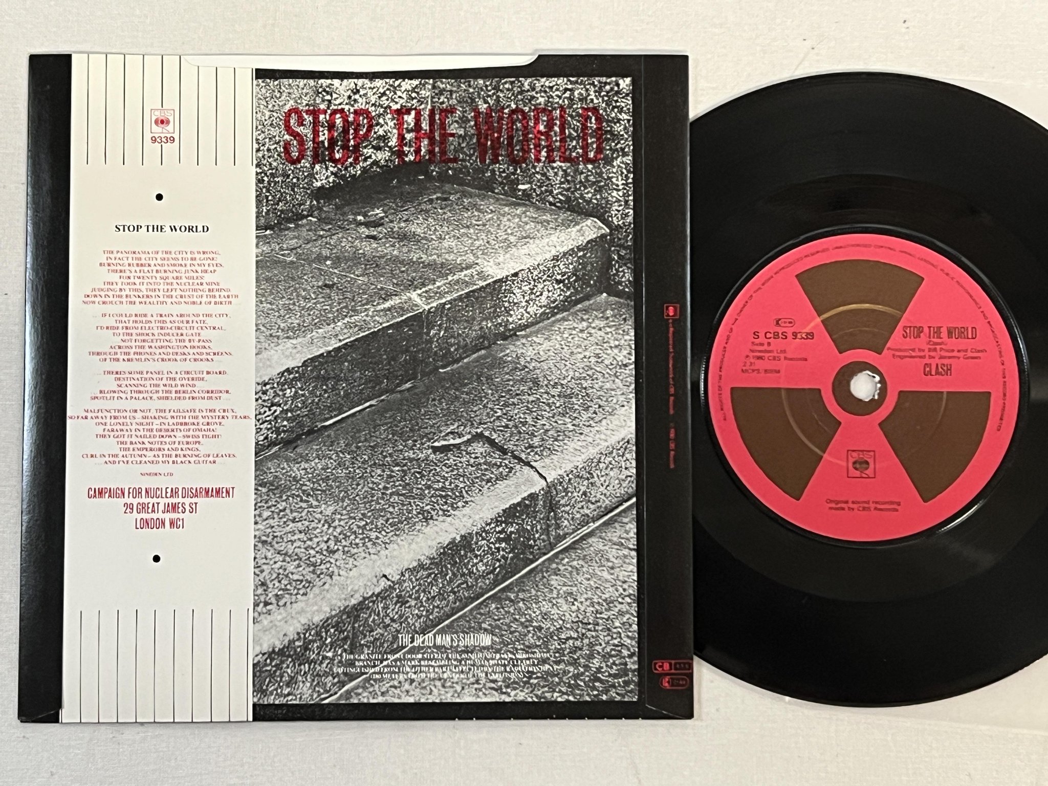 Omslagsbild för skivan THE CLASH the call up 7"single -80 UK CBS 9339