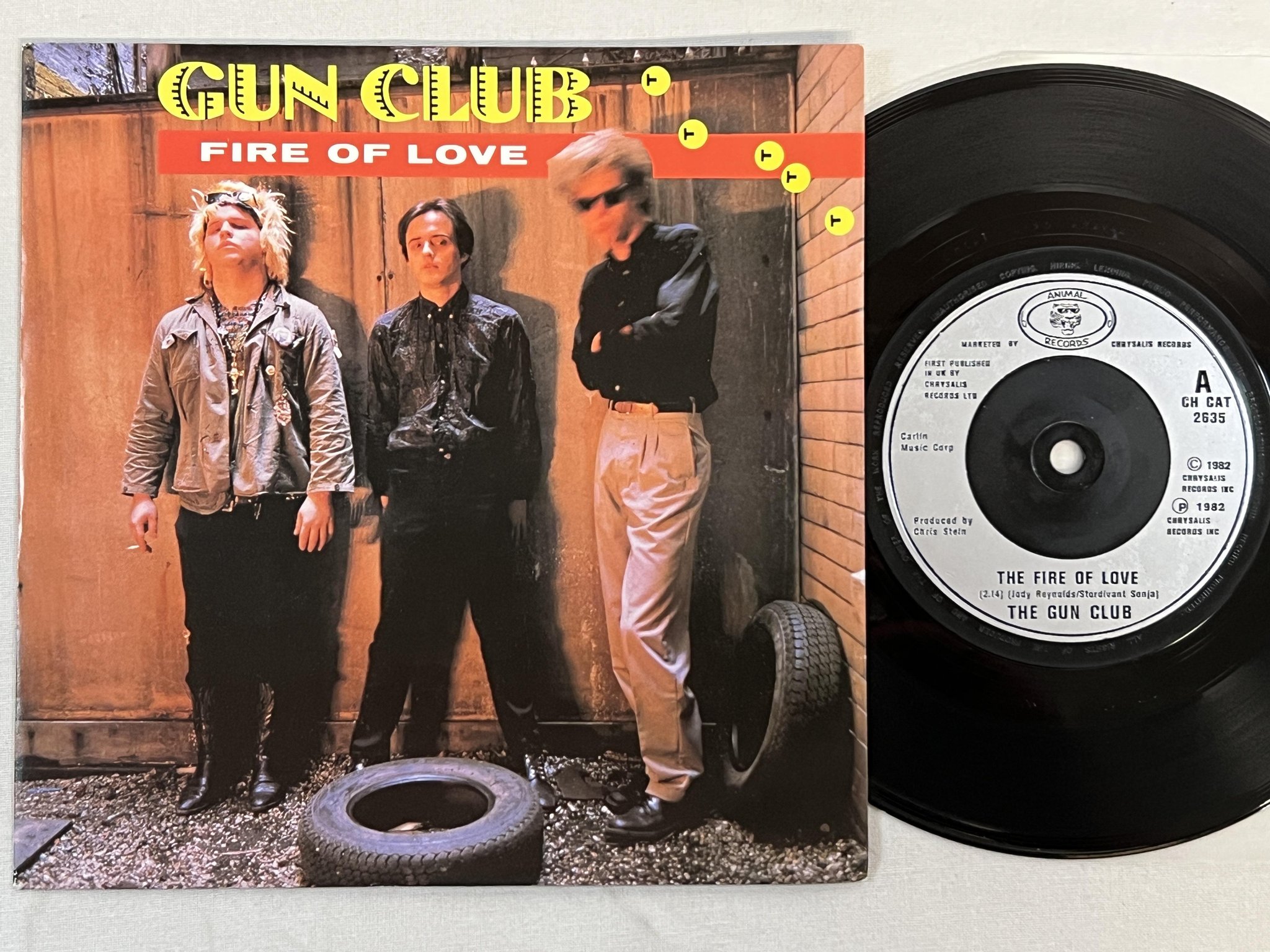 Omslagsbild för skivan THE GUN CLUB Fire Of Love 7"single -82 ANIMAL CH CAT 2635