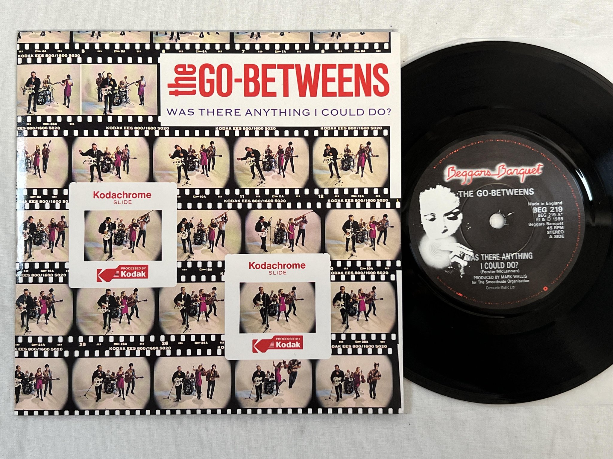 Omslagsbild för skivan THE GO-BETWEENS Was There Anything I Could Do 7" -88 UK BEGGARS BANQUET BEG 219