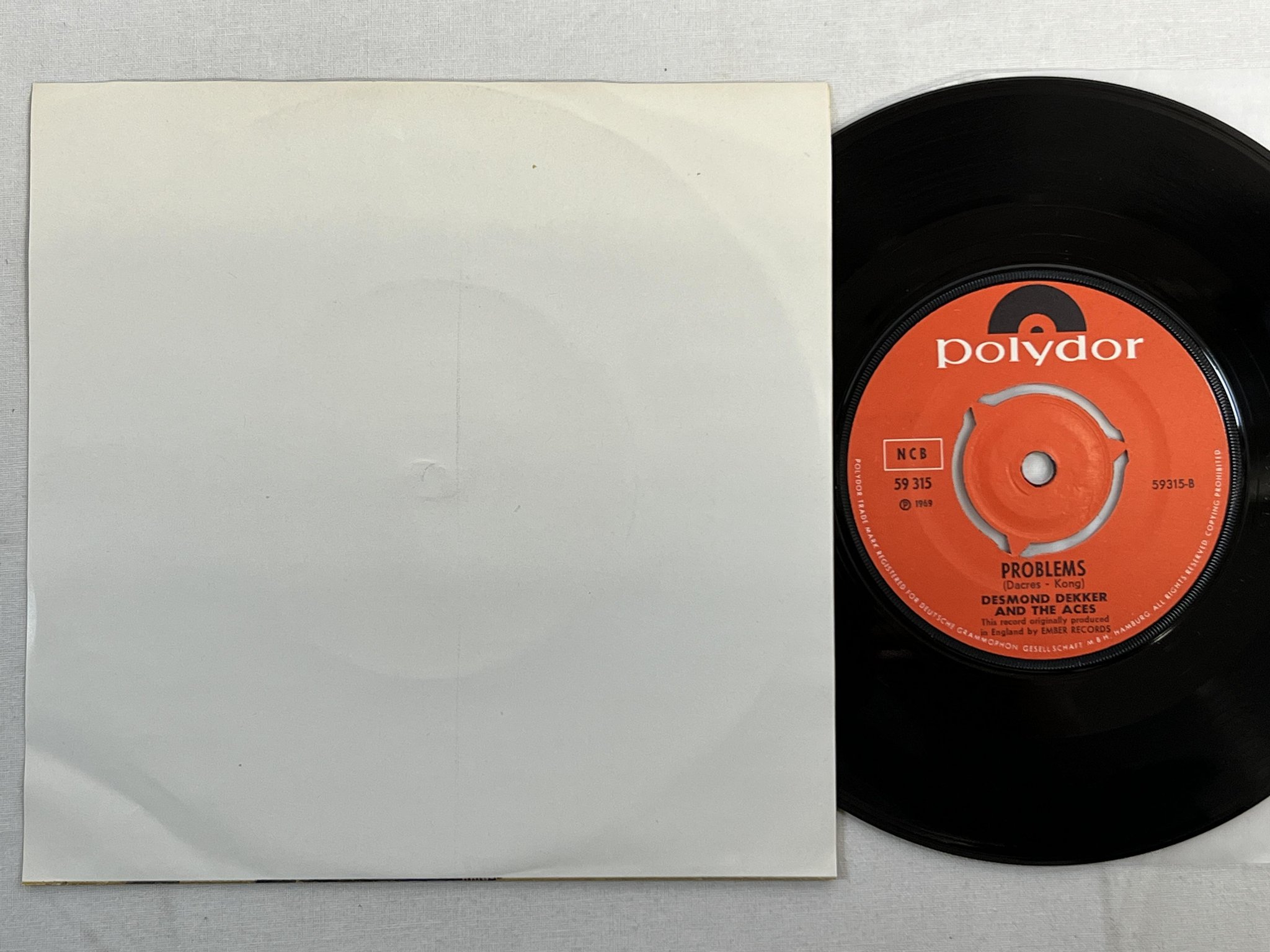 Omslagsbild för skivan DESMOND DEKKER it meik 7"single -69 ncb POLYDOR 59315 reggae
