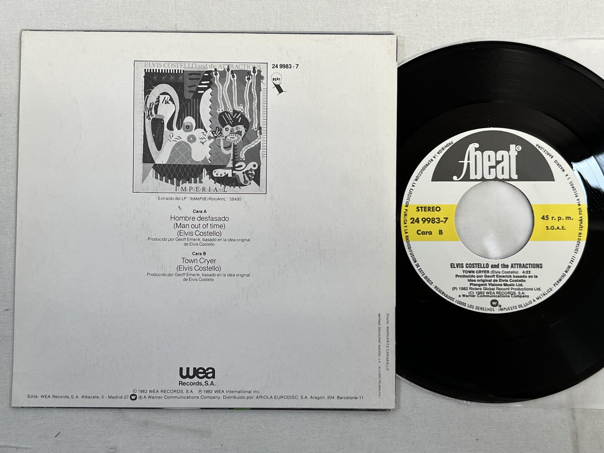 Omslagsbild för skivan ELVIS COSTELLO & THE ATTRACTIONS Hombre Desfasado Man Out 7" -82 Spain F-BEAT