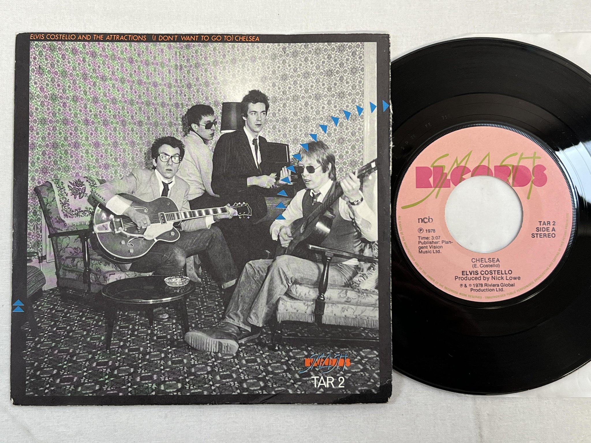 Omslagsbild för skivan ELVIS COSTELLO you belong to me 7" SMASH TAR 2 **I dont want to go to Chelsea**