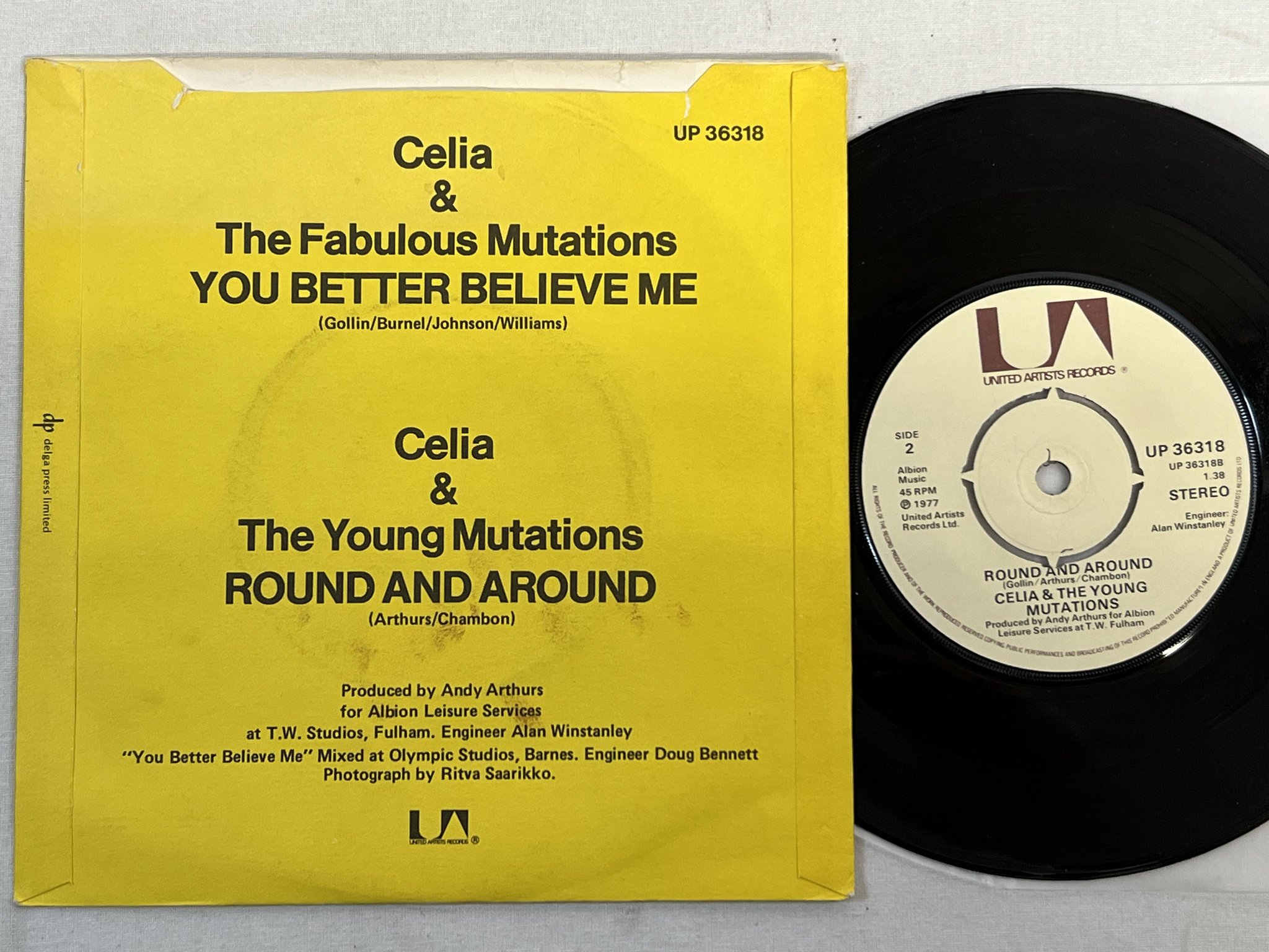 Omslagsbild för skivan CELIA & THE YOUNG MUTATIONS round and round 7" -77 UK UNITED UP 36318