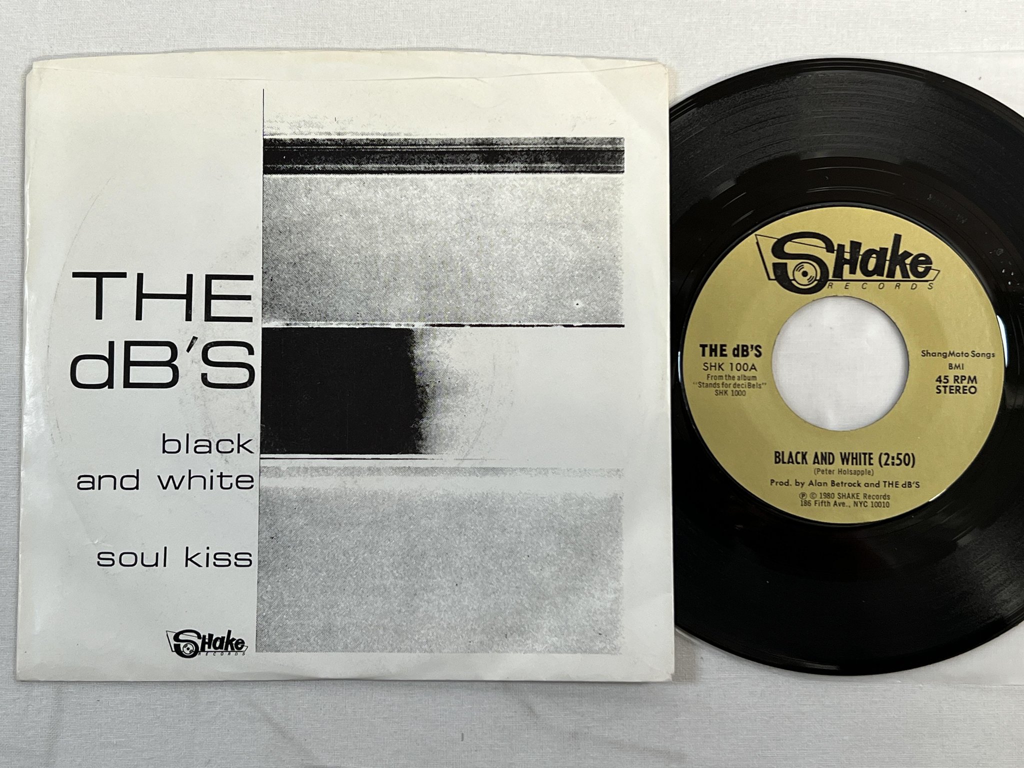 Omslagsbild för skivan THE DB'S black and white 7" -80 US SHAKE SHK 100