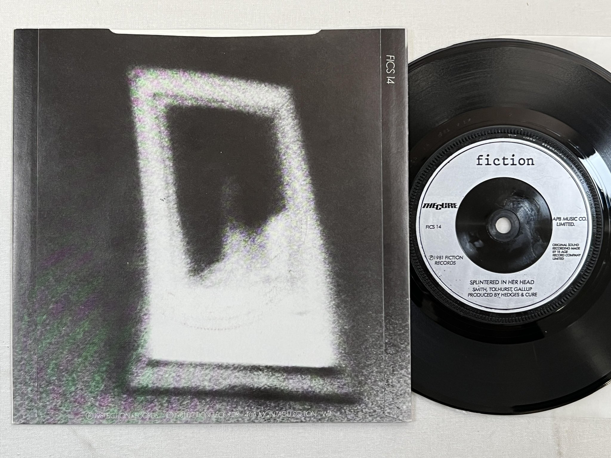 Omslagsbild för skivan THE CURE Charlotte Sometimes 7" -81 UK FICTION FICS 14