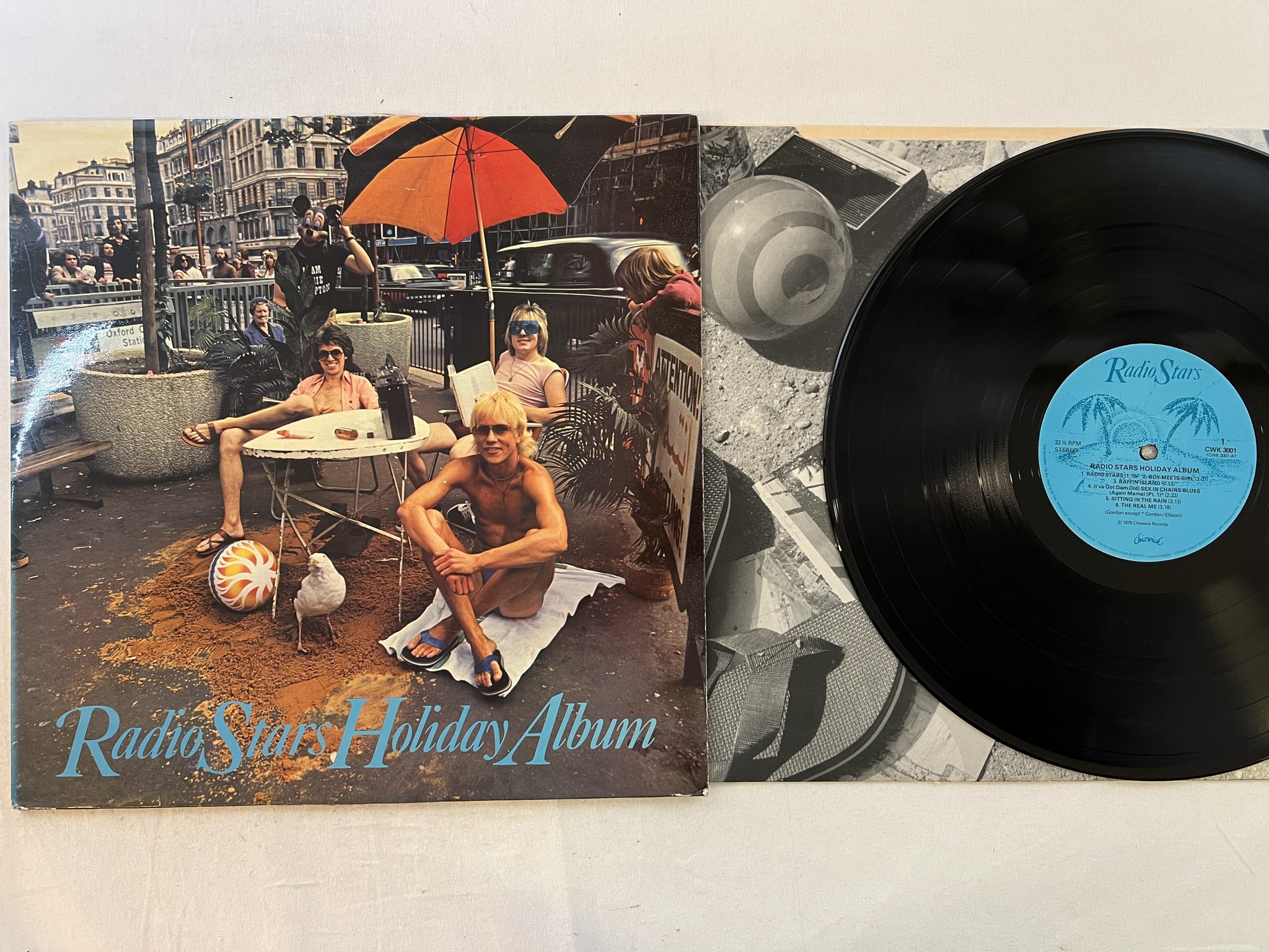 Omslagsbild för skivan RADIO STARS holiday album LP -78 UK CHISWICK CWK 3001