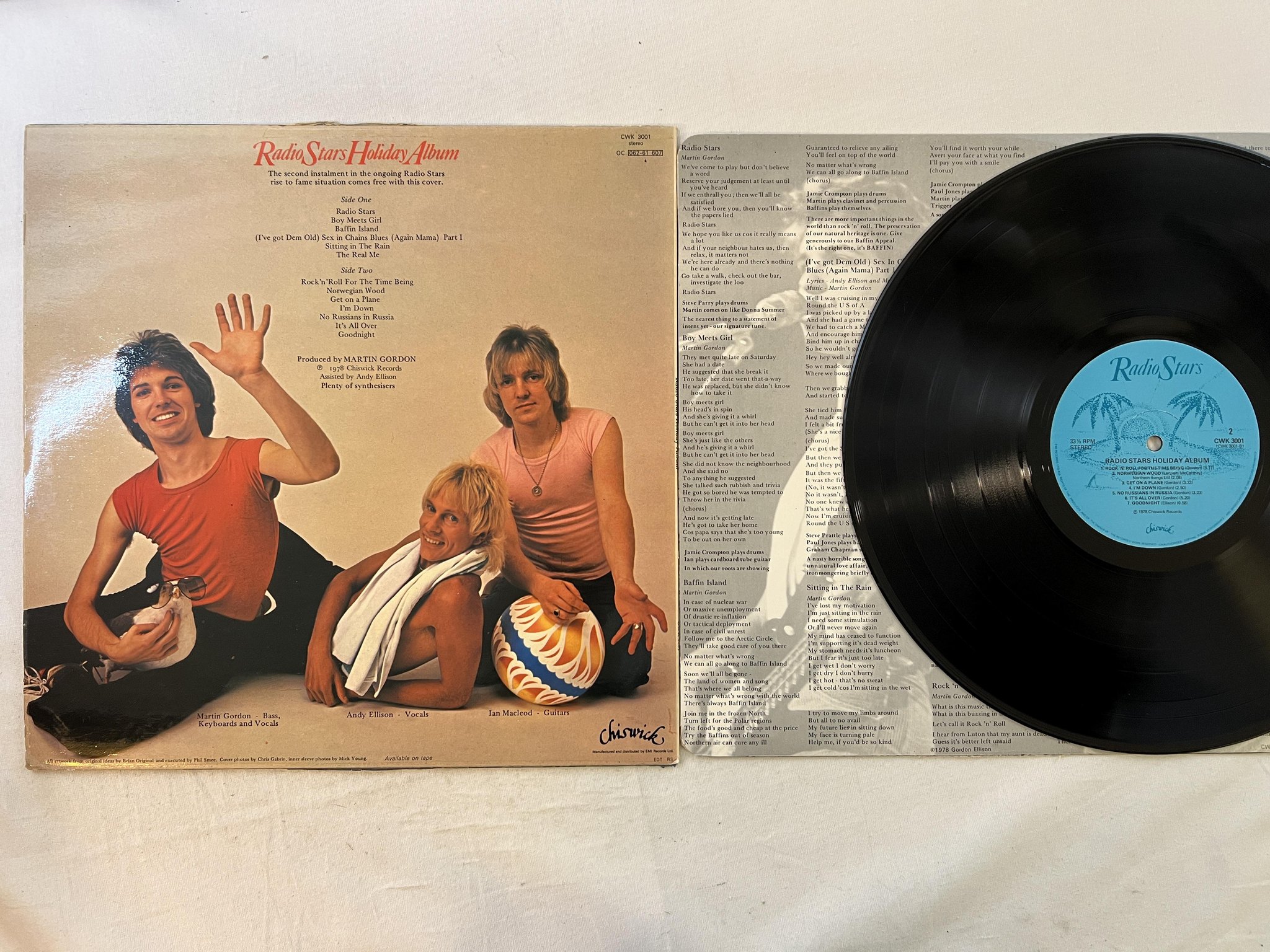 Omslagsbild för skivan RADIO STARS holiday album LP -78 UK CHISWICK CWK 3001