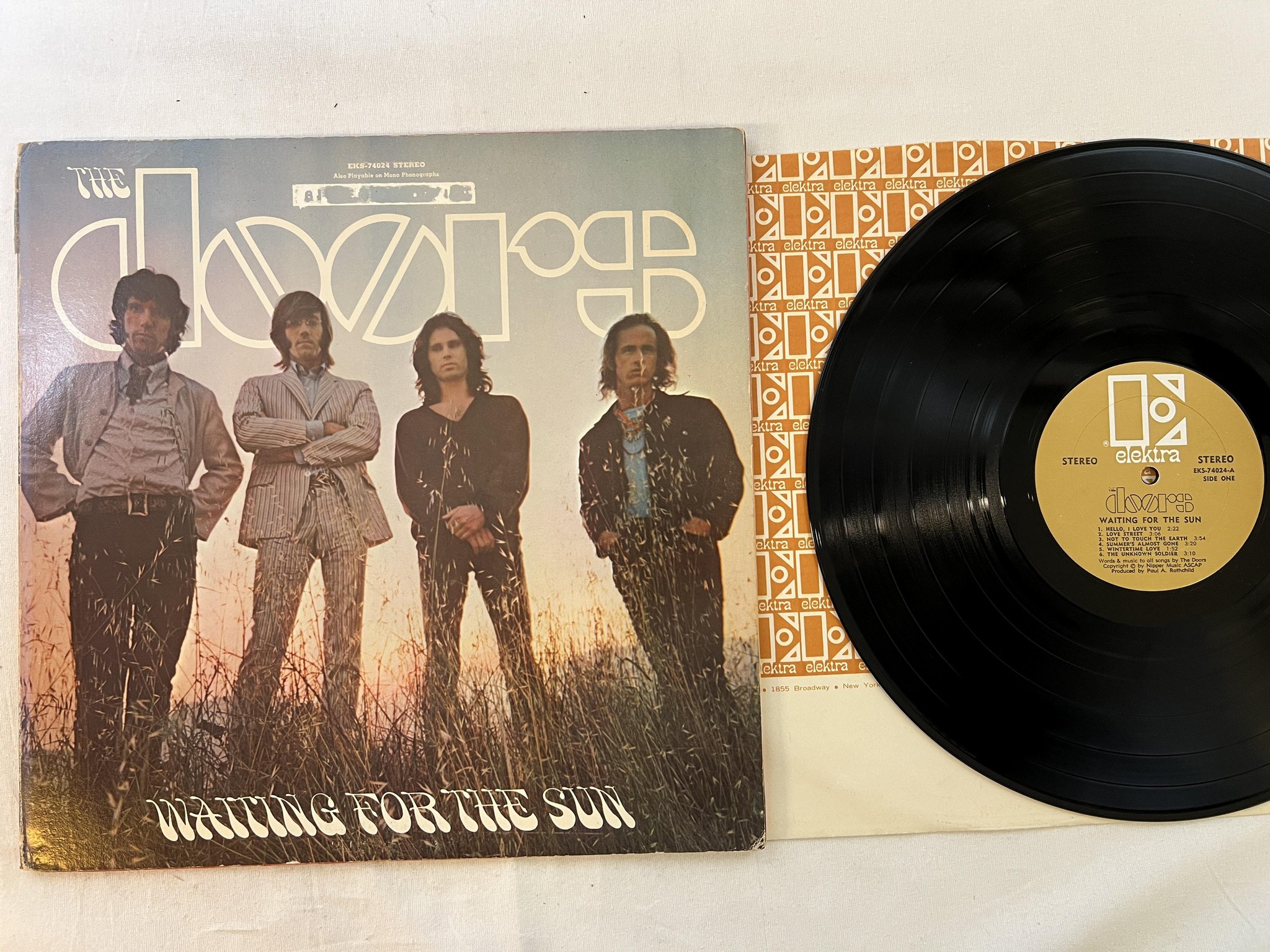 Omslagsbild för skivan DOORS waiting for the sun LP -68 US ELEKTRA EKS-74024
