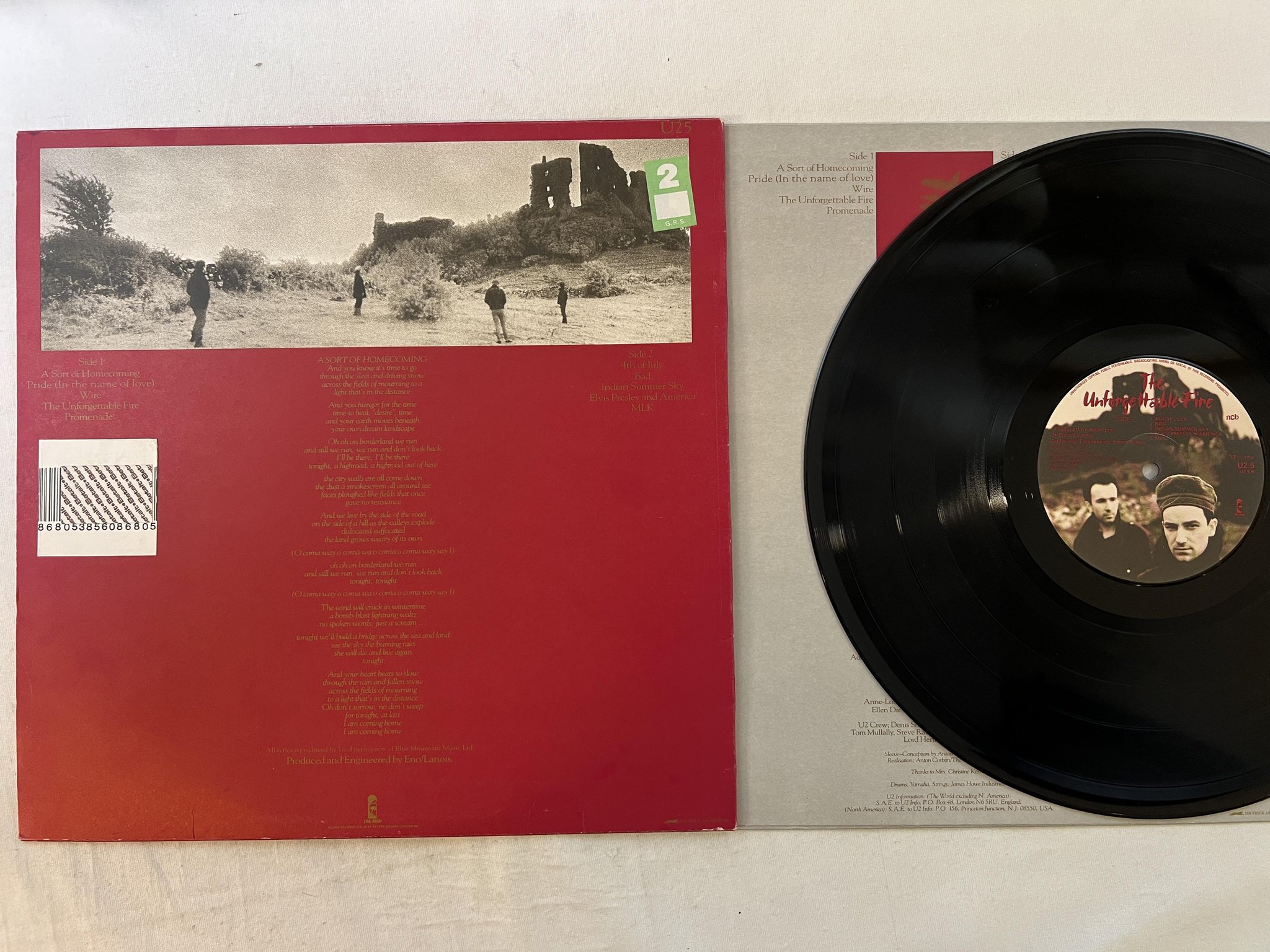 Omslagsbild för skivan U2 the unforgettable fire LP -84 ncb ISLAND U2 5
