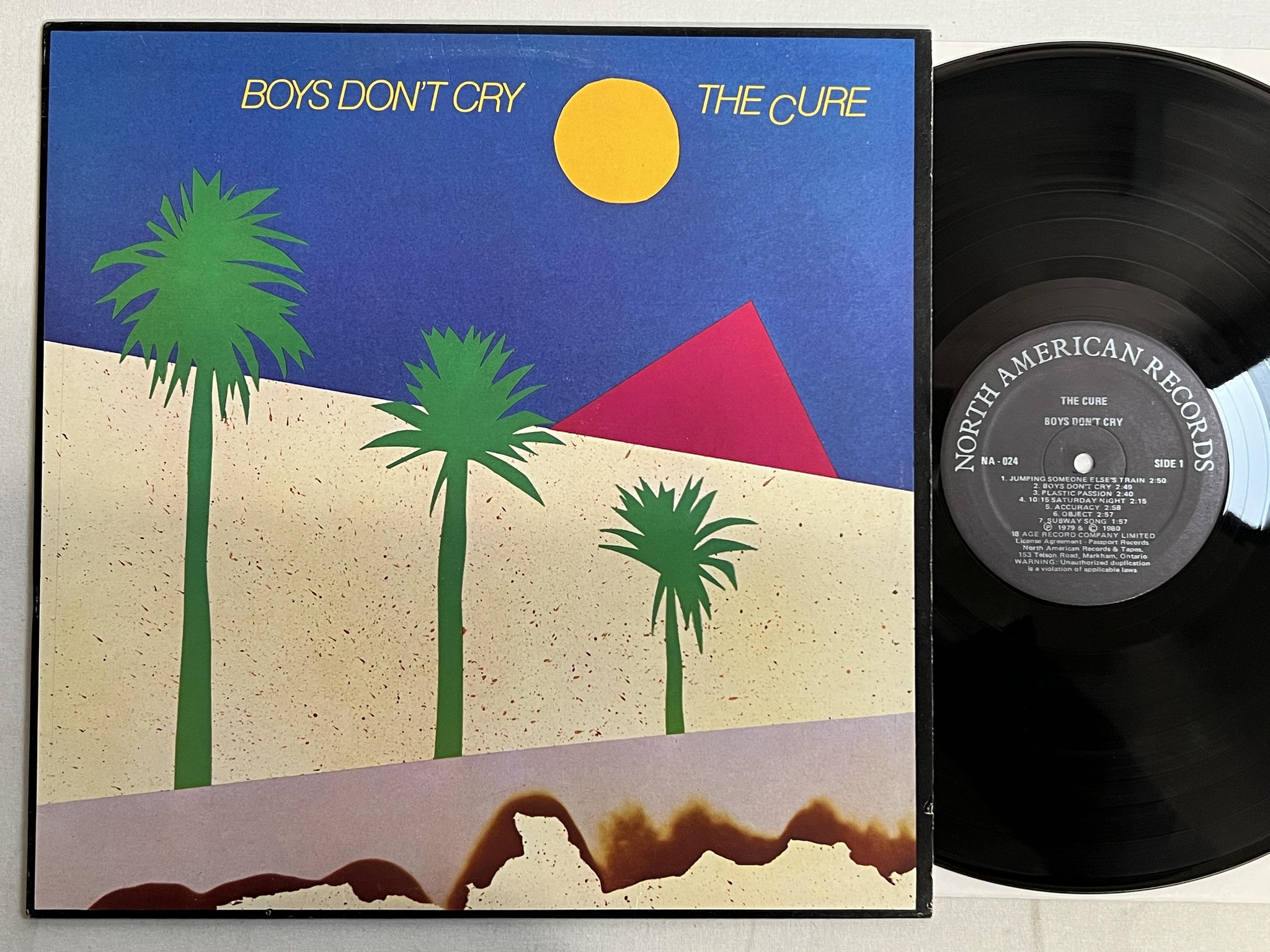 Omslagsbild för skivan THE CURE boys don't cry LP -80 Can NORTH AMERICAN NA-024 ** RARE **