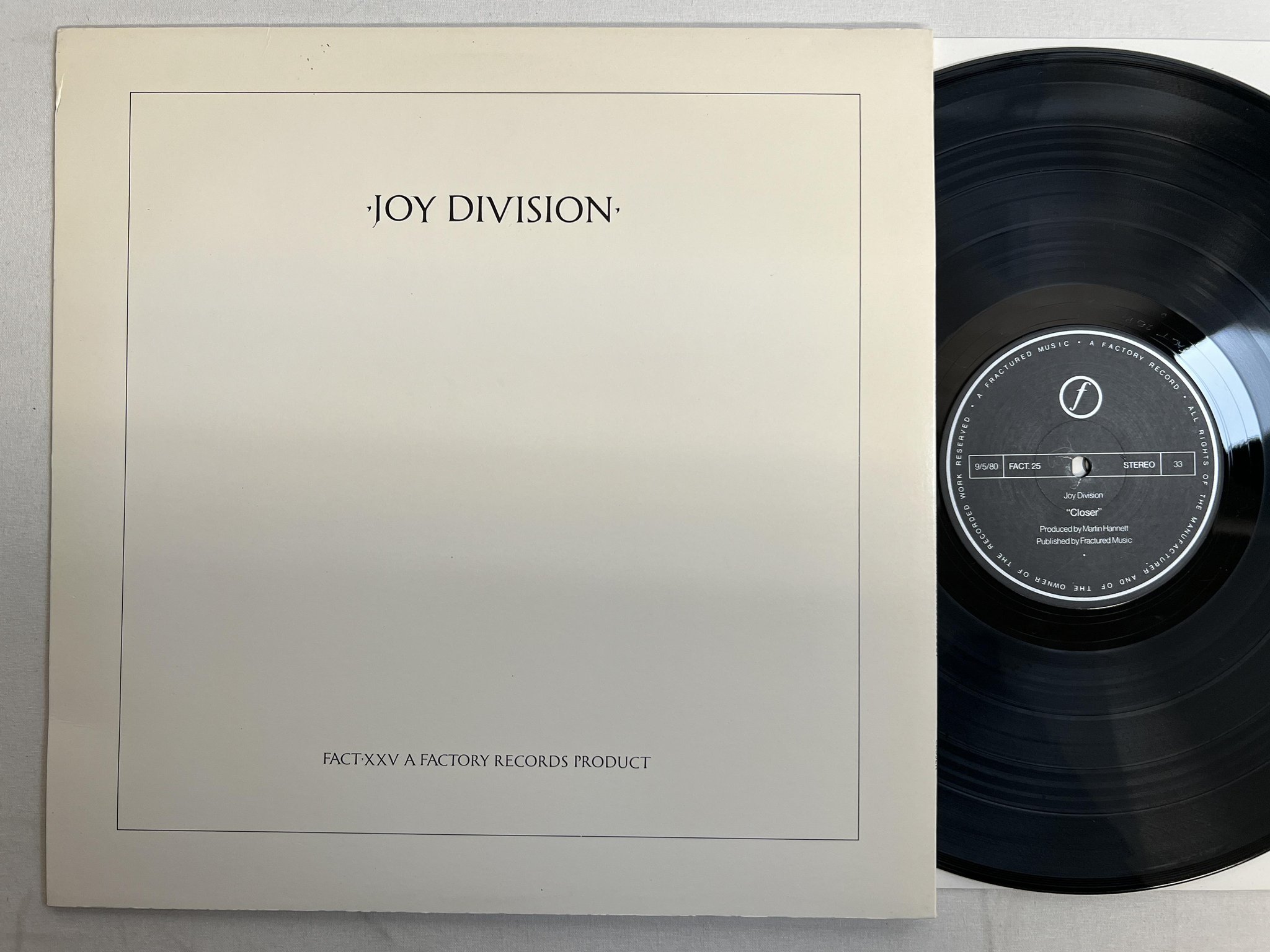 Omslagsbild för skivan JOY DIVISION closer LP UK FACTORY FACT 25 ** A3 / B3 **