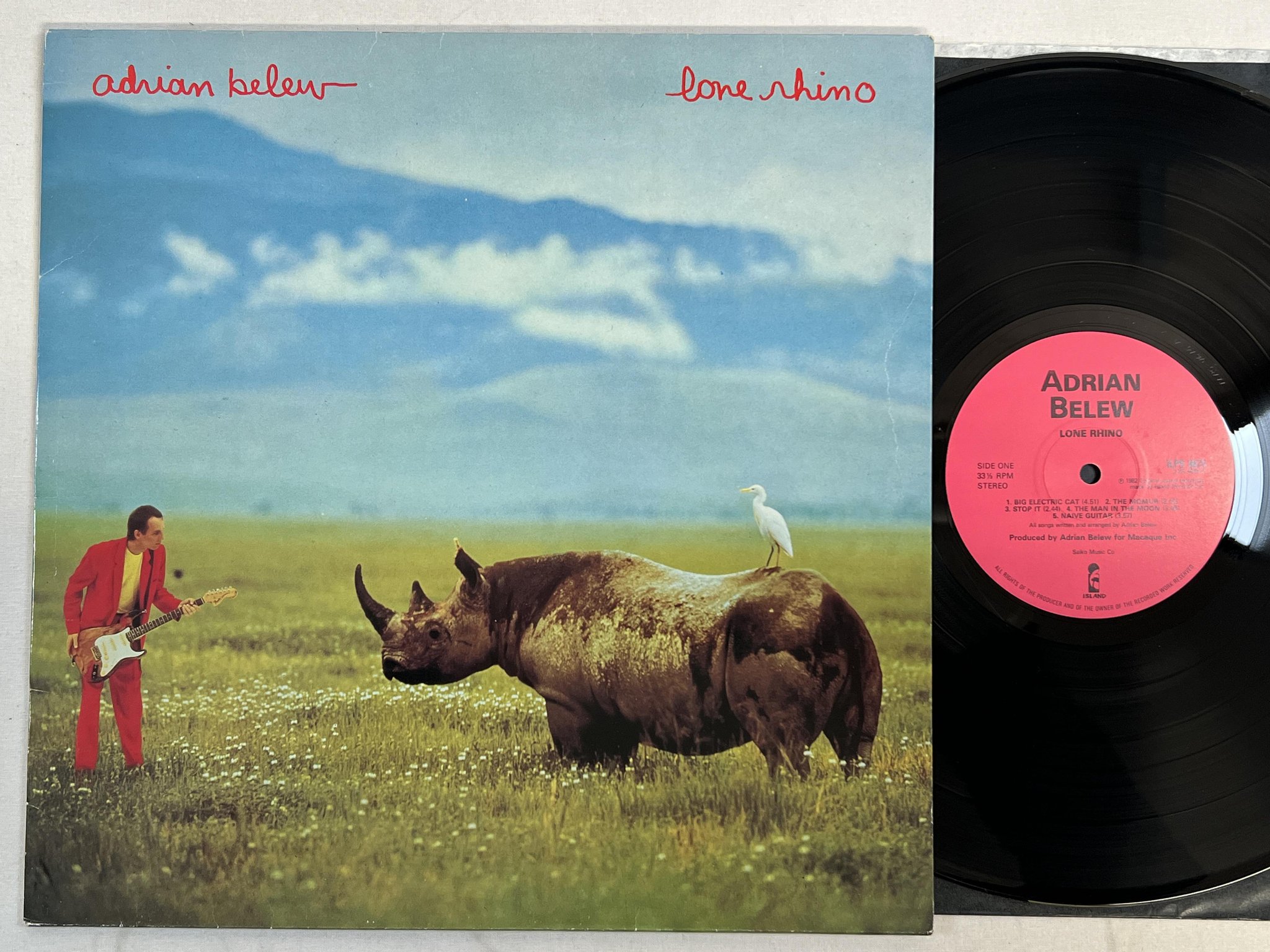 Omslagsbild för skivan ADRIAN BELEW lobe rhino LP -82 UK ISLAND ILPS 9675