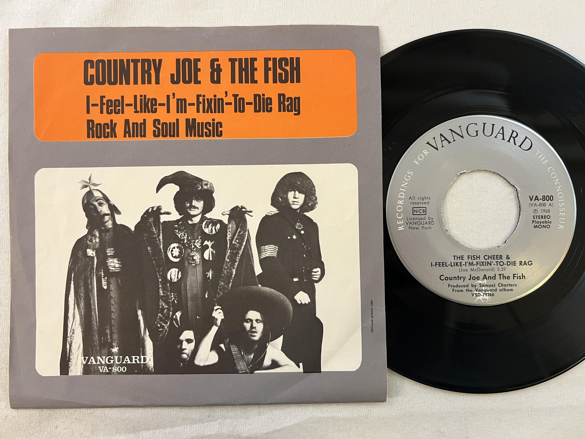 Omslagsbild för skivan COUNTRY JOE & THE FISH I feel like I'm fixin' to die rag 7" -68 ncb VANGUARD