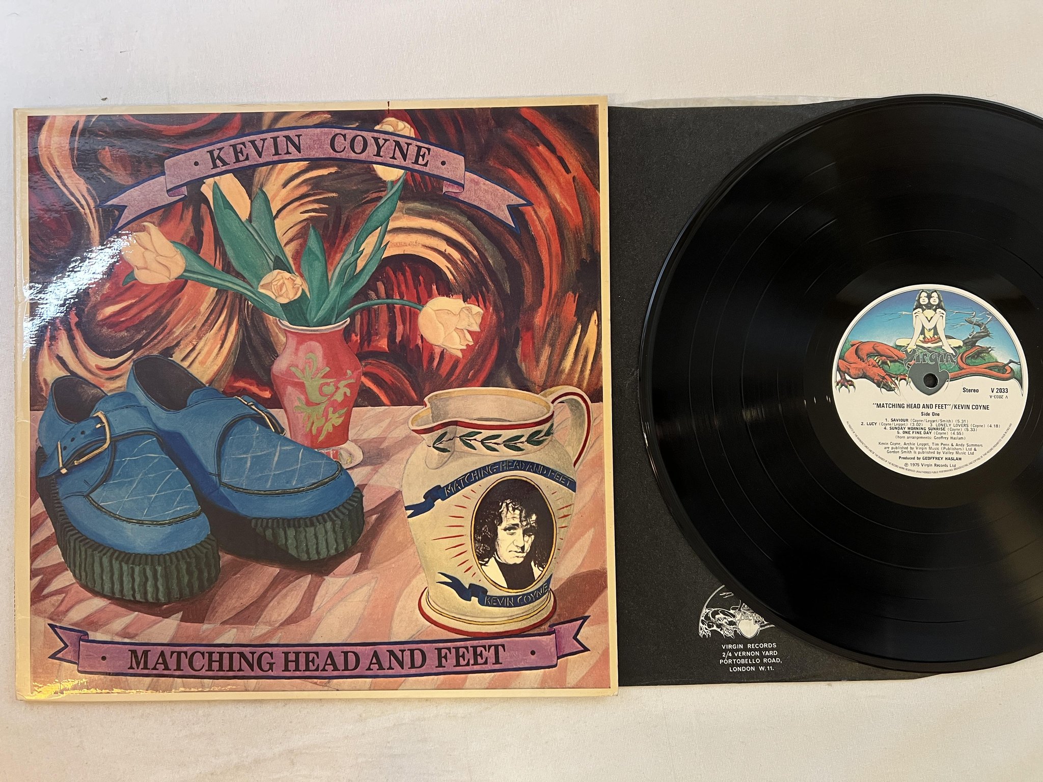 Omslagsbild för skivan KEVIN COYNE matching head and feet LP -75 UK VIRGIN V2033