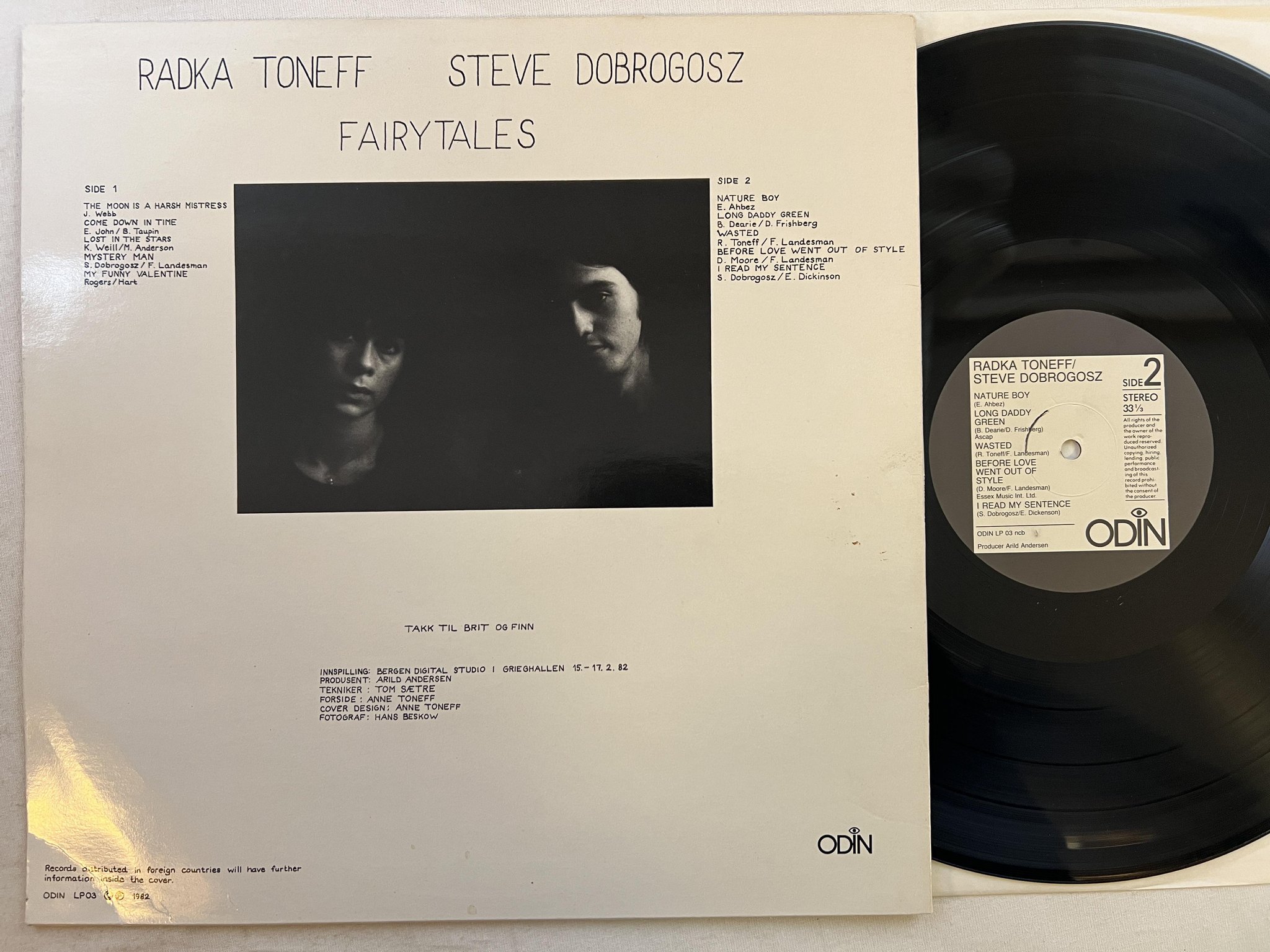 Omslagsbild för skivan RADKA TONEFF / STEVE DOBROGOSZ fairytales LP -82 Nor ODIN LP 03