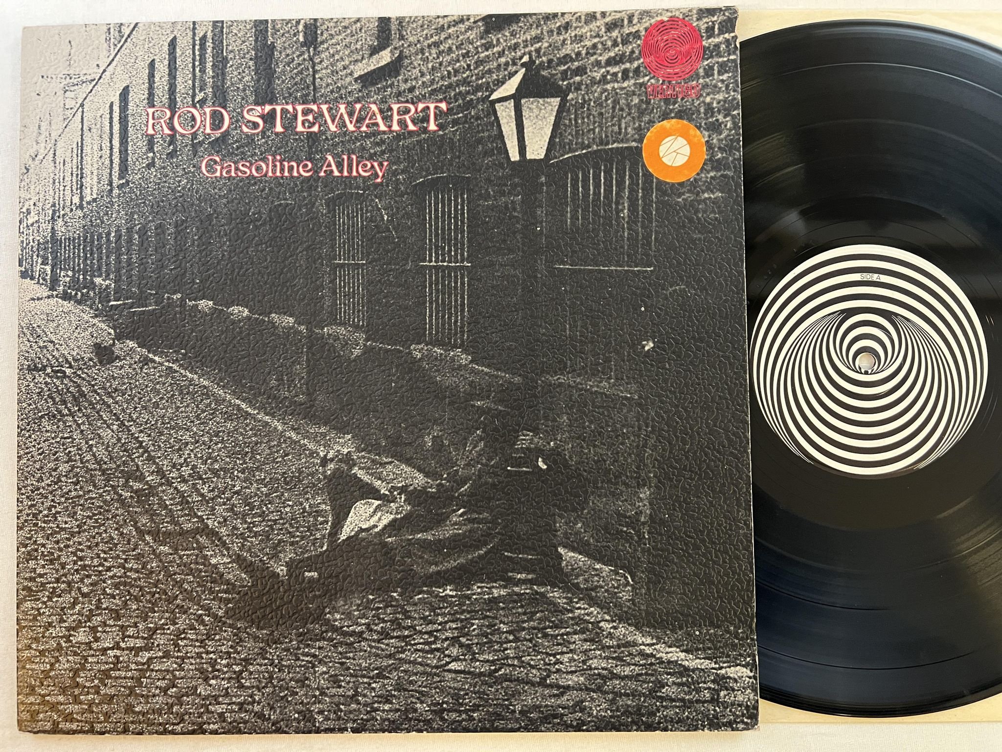 Omslagsbild för skivan ROD STEWART gasoline alley LP -70 UK VERTIGO 6360 500