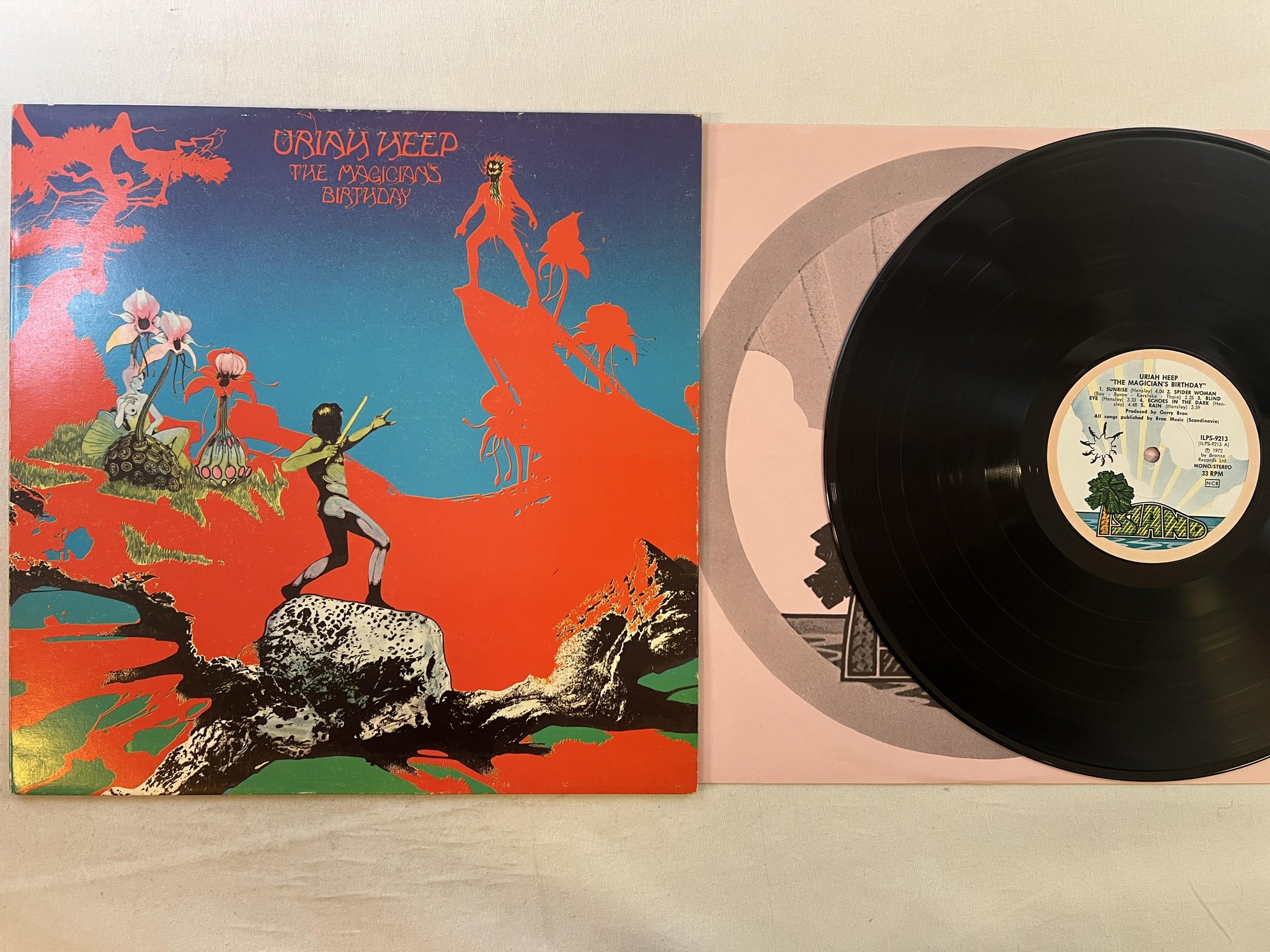 Omslagsbild för skivan URIAH HEEP the magician's birthday LP -72 ncb ISLAND ILPS 9213