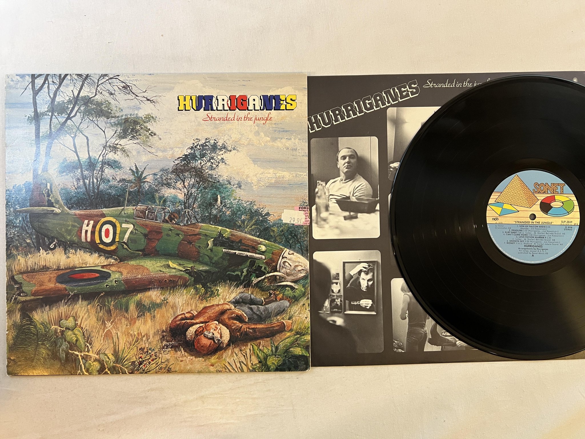 Omslagsbild för skivan HURRIGANES stranded in the jungle LP -78 Swe SONET SLP-3039