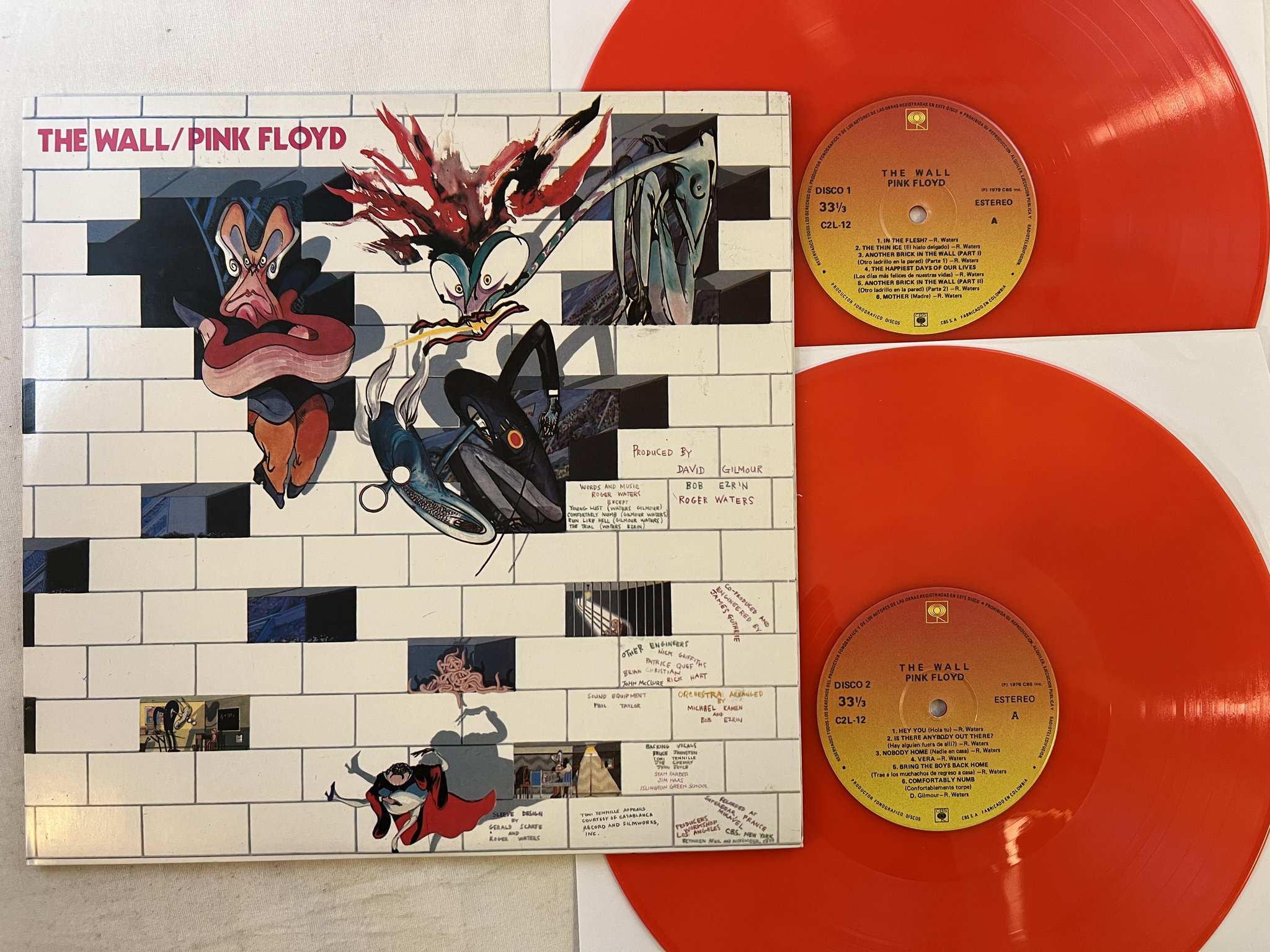 Omslagsbild för skivan PINK FLOYD the wall 2xLP -79 Colombia CBS C2L-12 *** rare red vinyl **