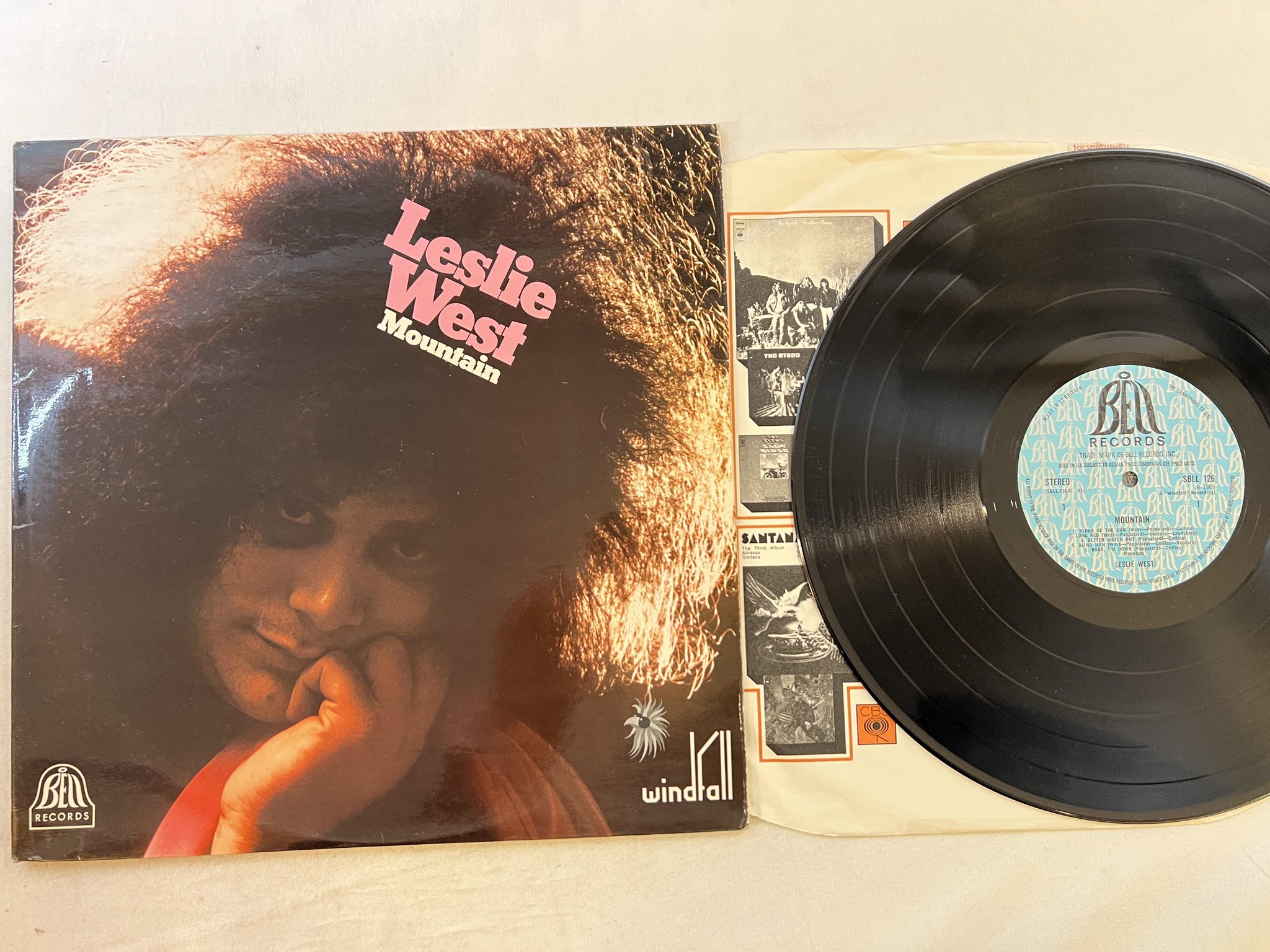 Omslagsbild för skivan LESLIE WEST mountain LP -69 UK BELL SBLL 126