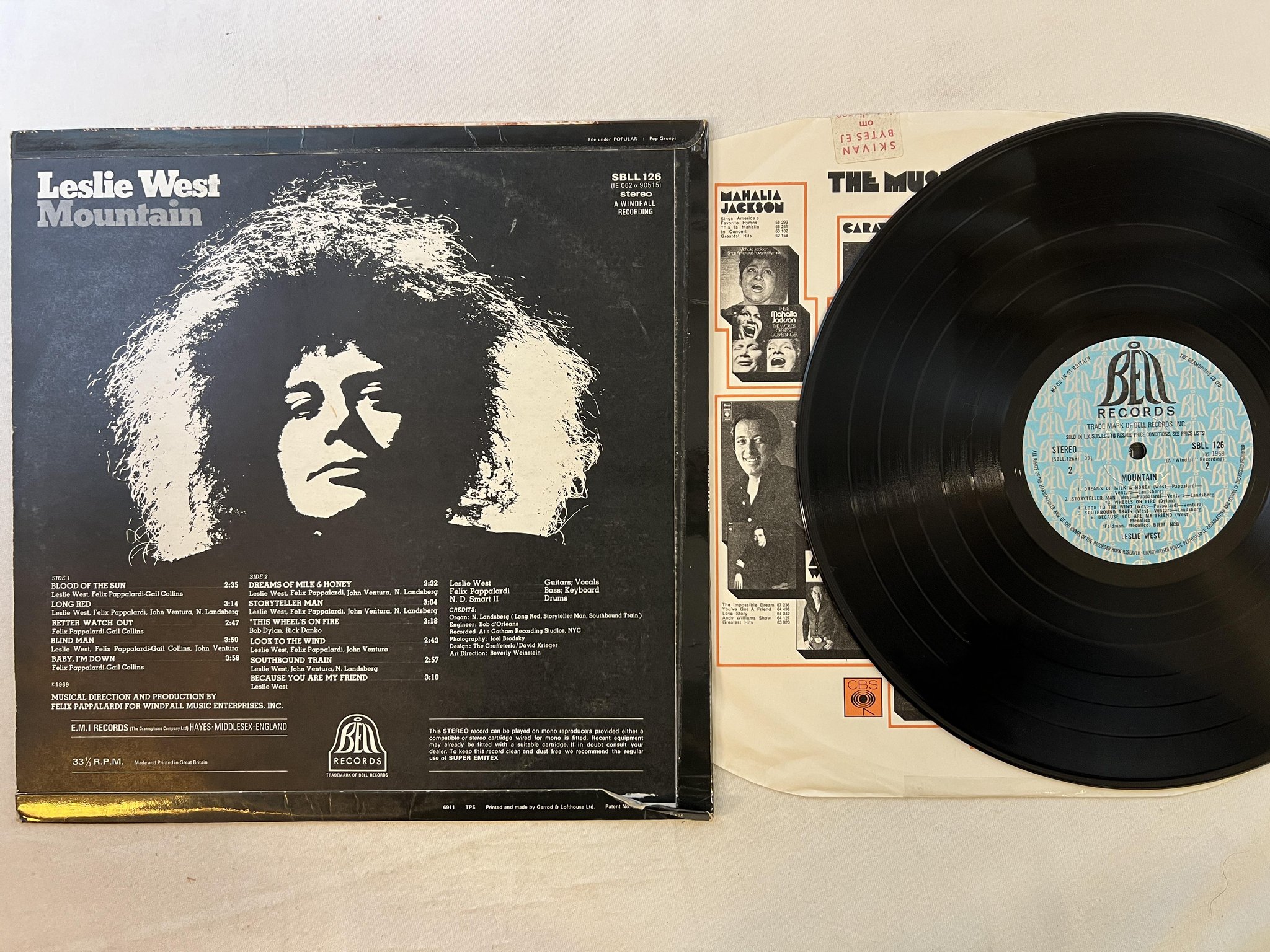 Omslagsbild för skivan LESLIE WEST mountain LP -69 UK BELL SBLL 126