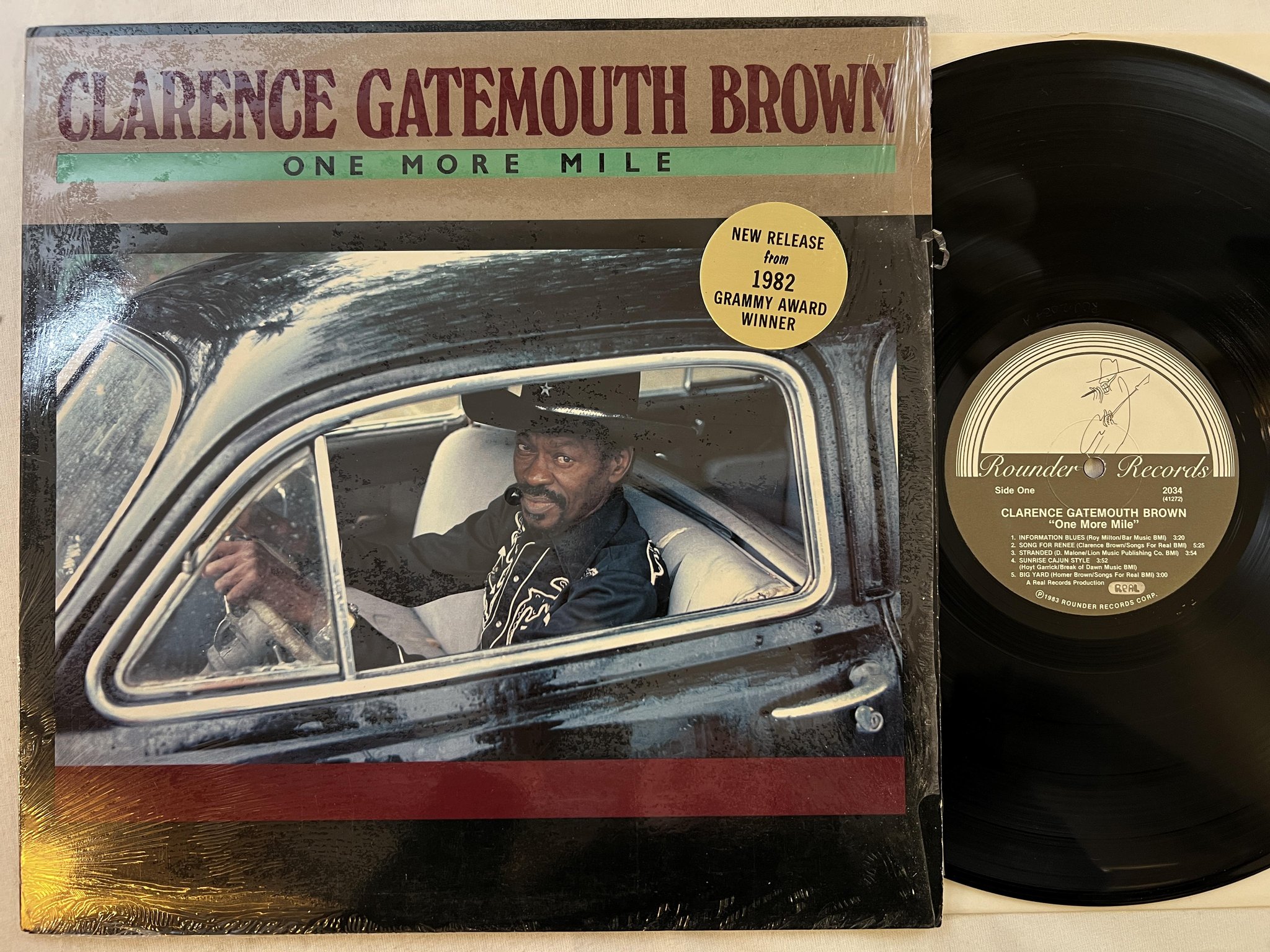 Omslagsbild för skivan CLARENCE GATEMOUTH BROWN one more mile LP -83 US ROUNDER 2034