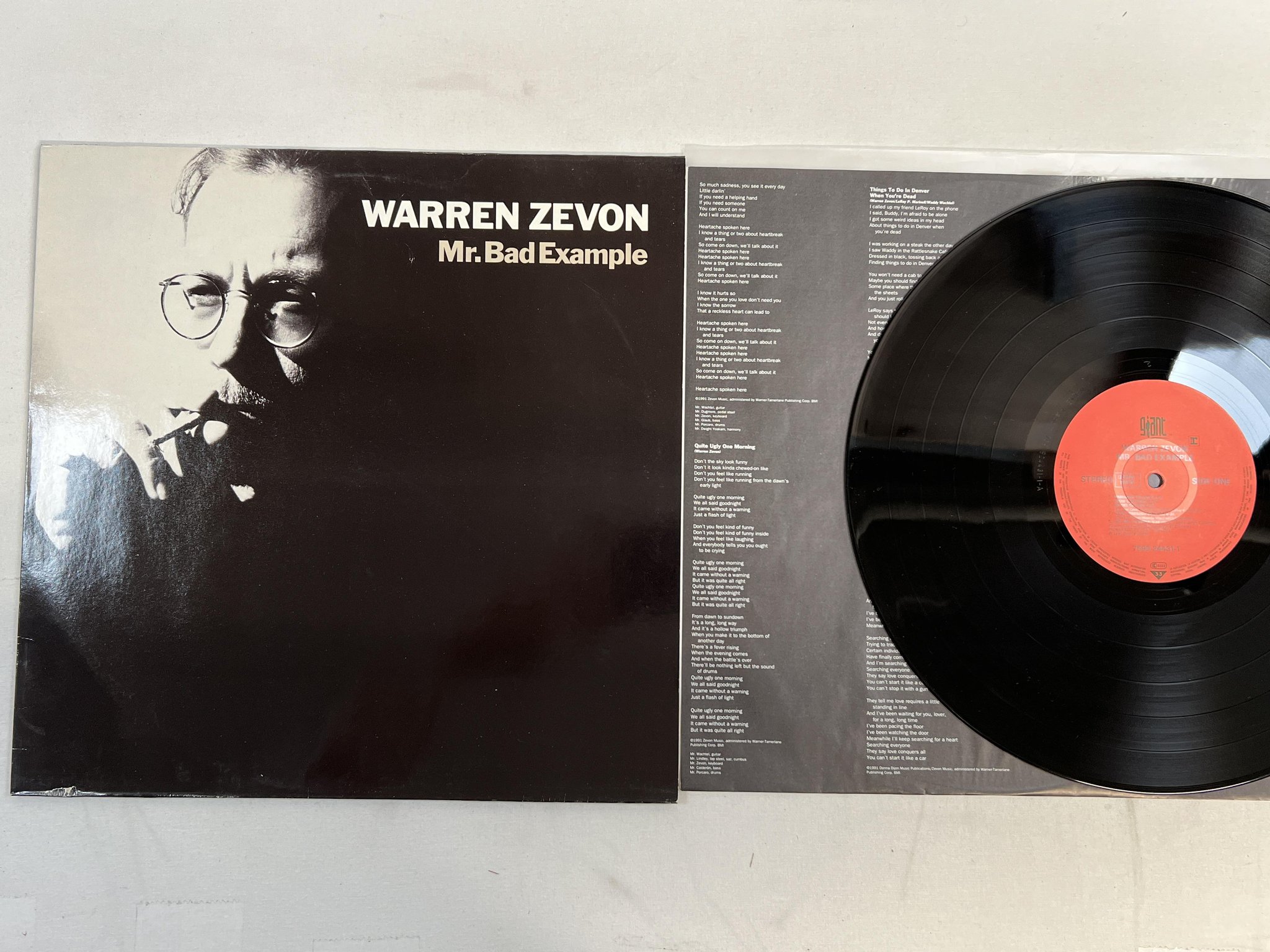 Omslagsbild för skivan WARREN ZEVON Mr. Bad Example LP -91 Ger GIANT 7599-24431-1