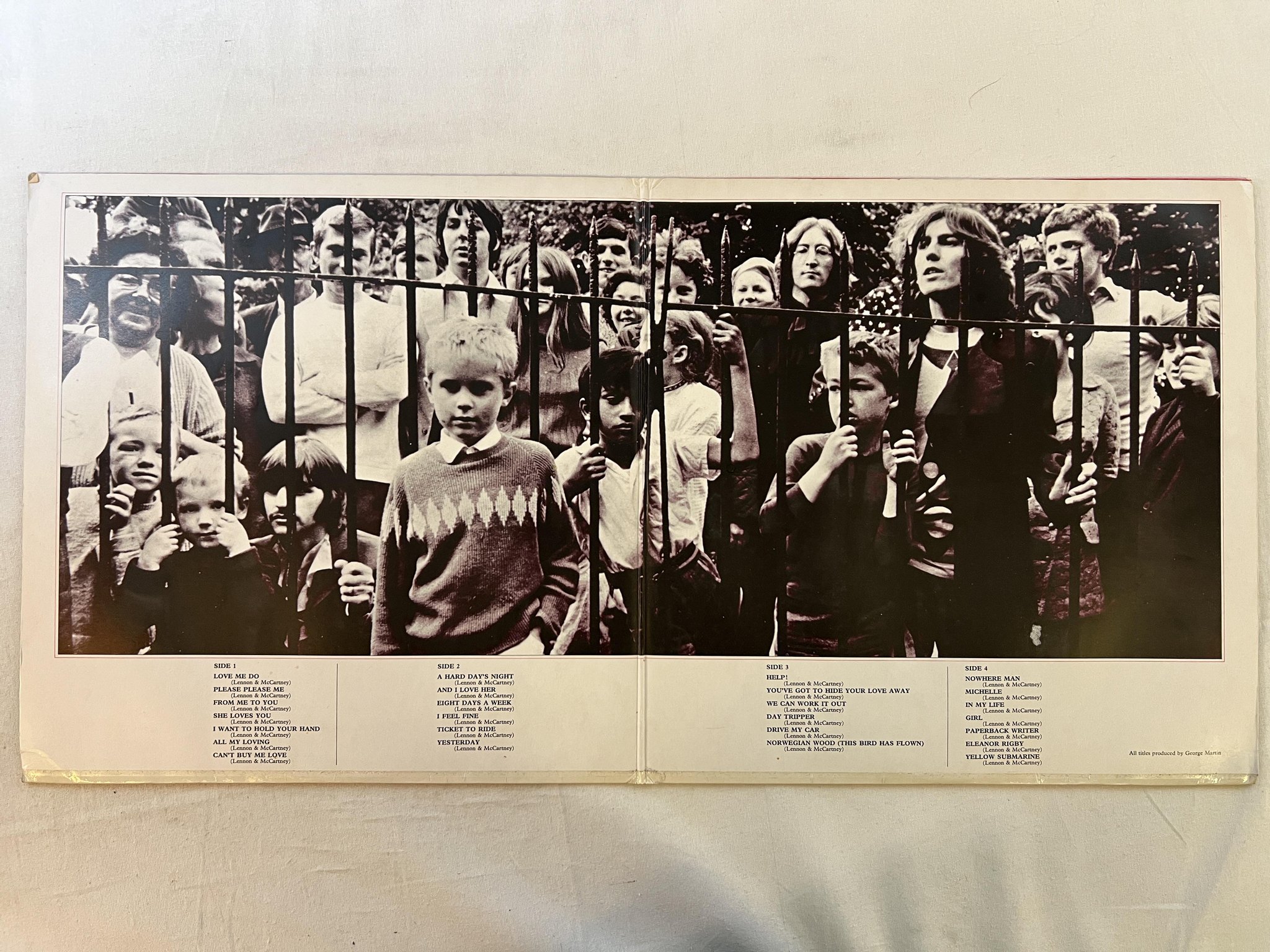 Omslagsbild för skivan THE BEATLES 1962 - 1966 2xLP UK APPLE PCS 7172