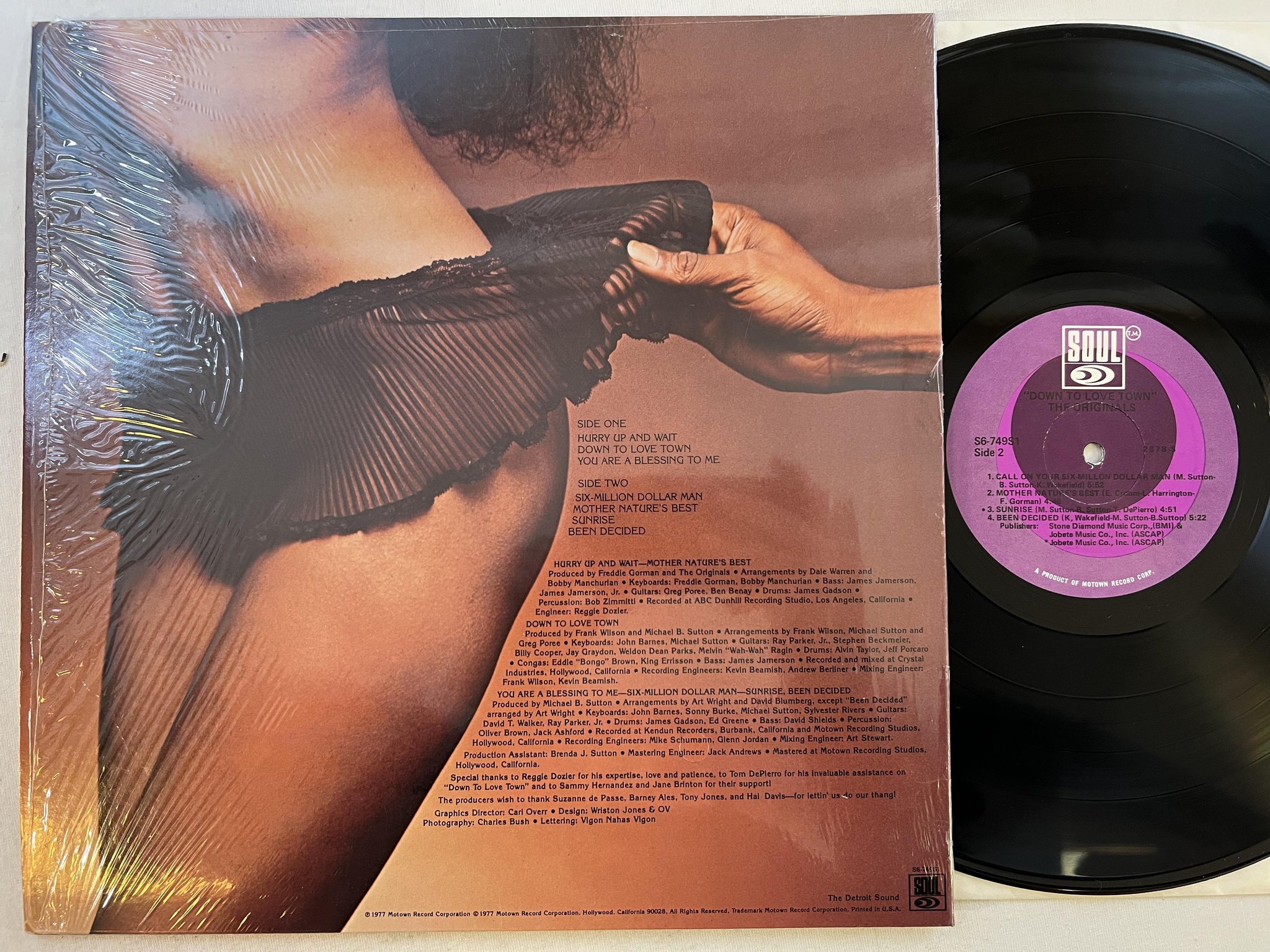 Omslagsbild för skivan THE ORIGINALS down to love town LP -77 US SOUL S6-749S1