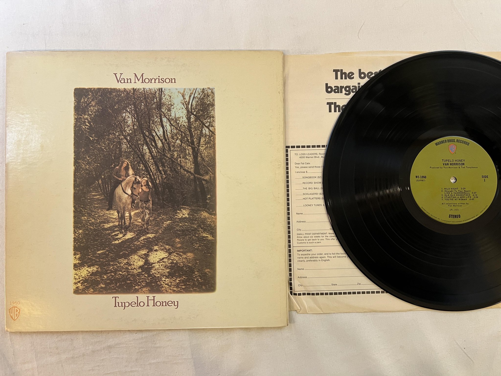 Omslagsbild för skivan VAN MORRSION tupelo honey LP -71 US WARNER BROS WS 1950 ** poster **