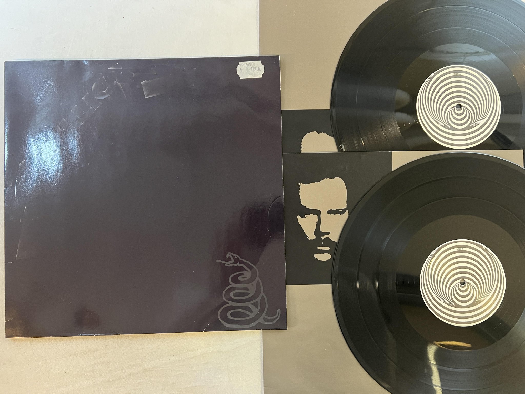 Omslagsbild för skivan METALLICA s/t 2xLP -91 VERTIGO 510 022-1 ** RARE **