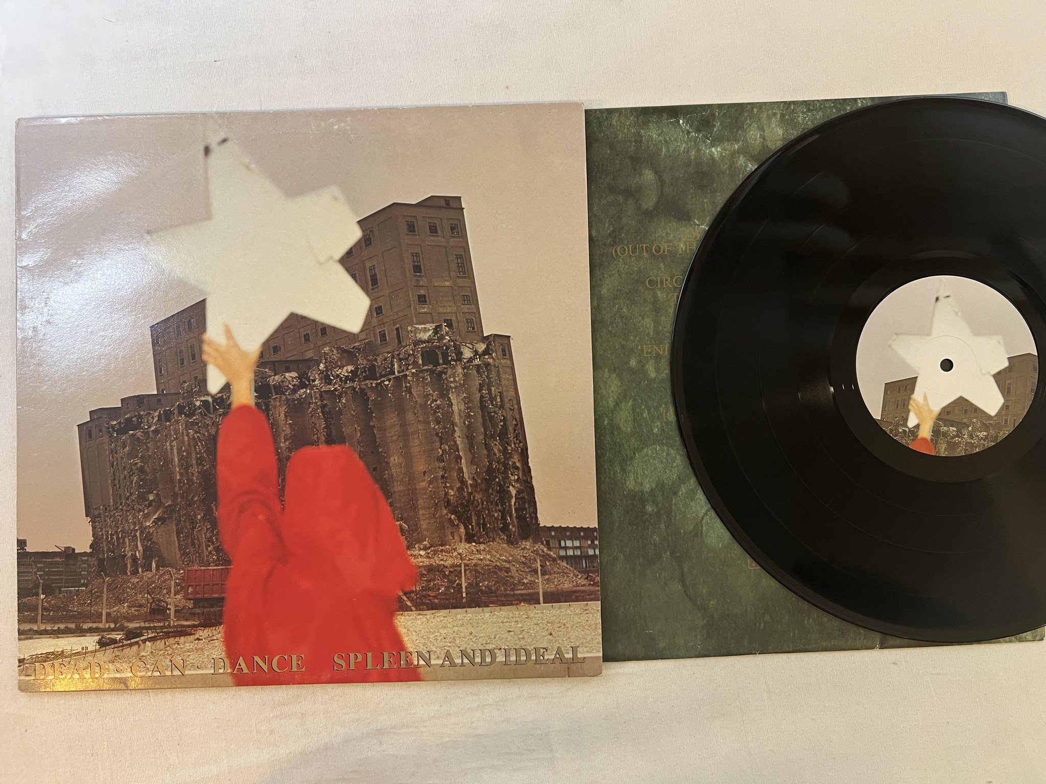 Omslagsbild för skivan DEAD CAN DANCE Spleen And Ideal LP -85 4AD CAD-512