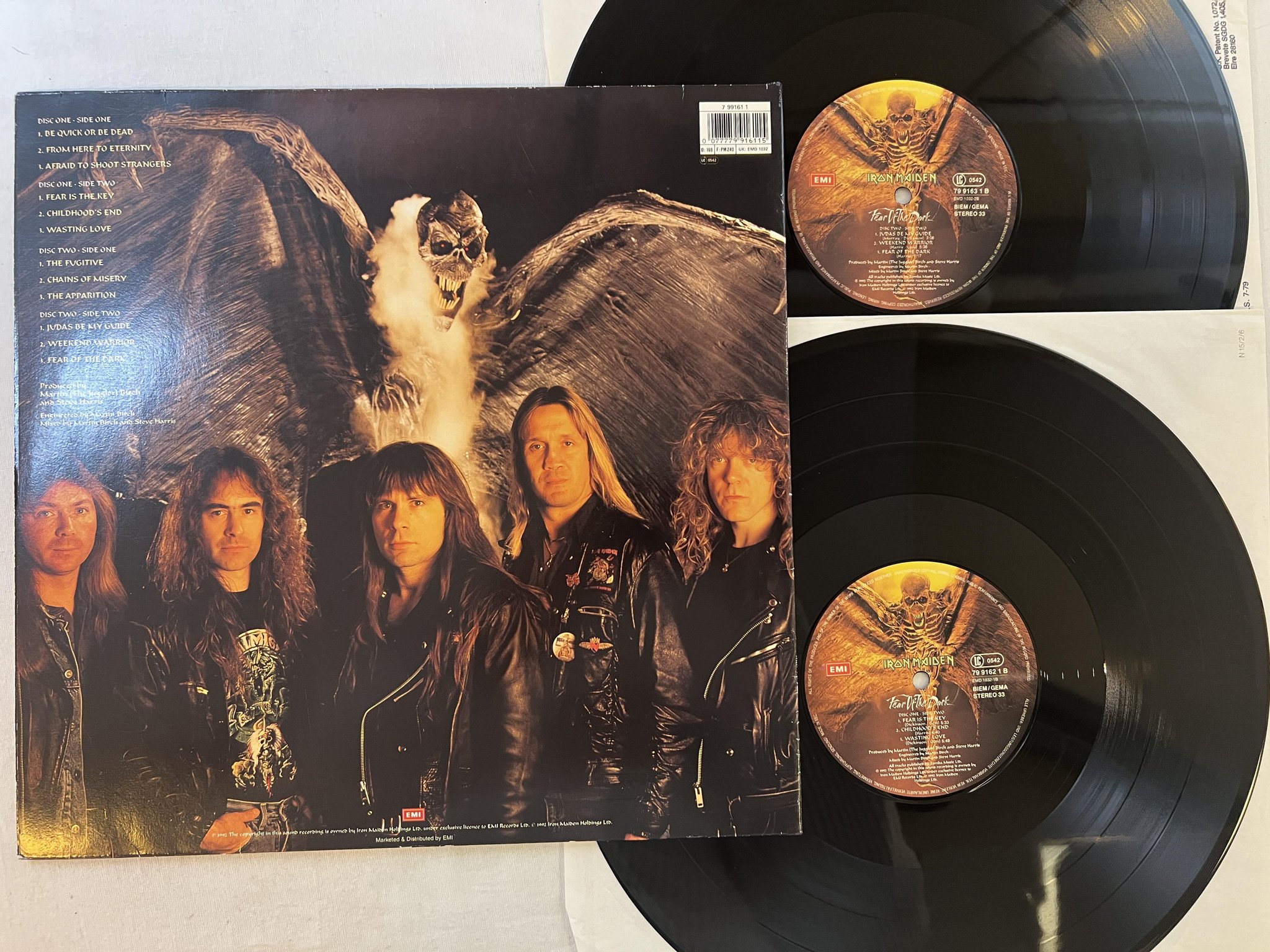 Omslagsbild för skivan IRON MAIDEN fear of the dark 2xLP -92 EU EMI 7991621 *** rare ***