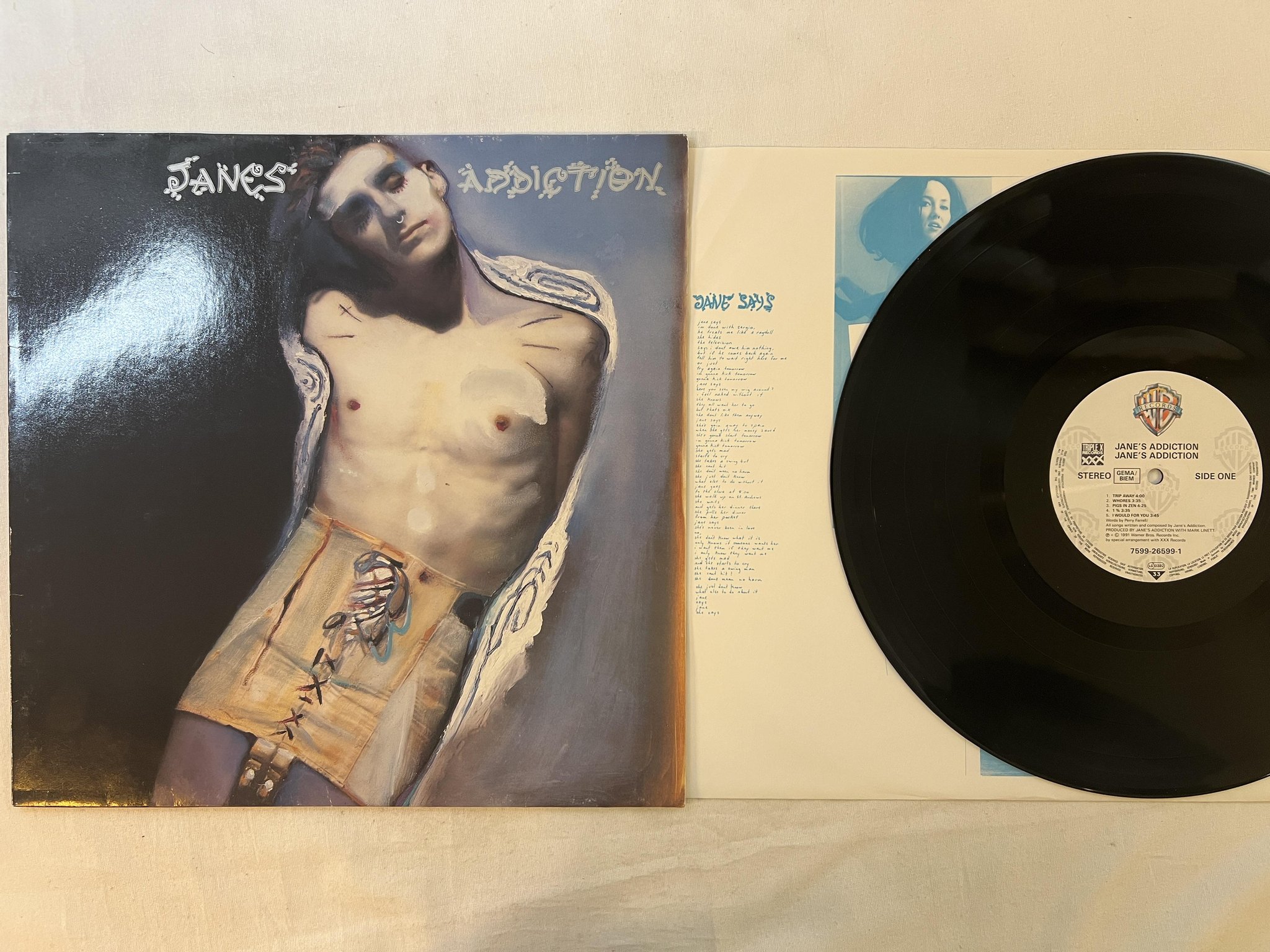 Omslagsbild för skivan JANE'S ADDICTION s/t LP -91 WARNER BROS 7599-26599-1 ** RARE **