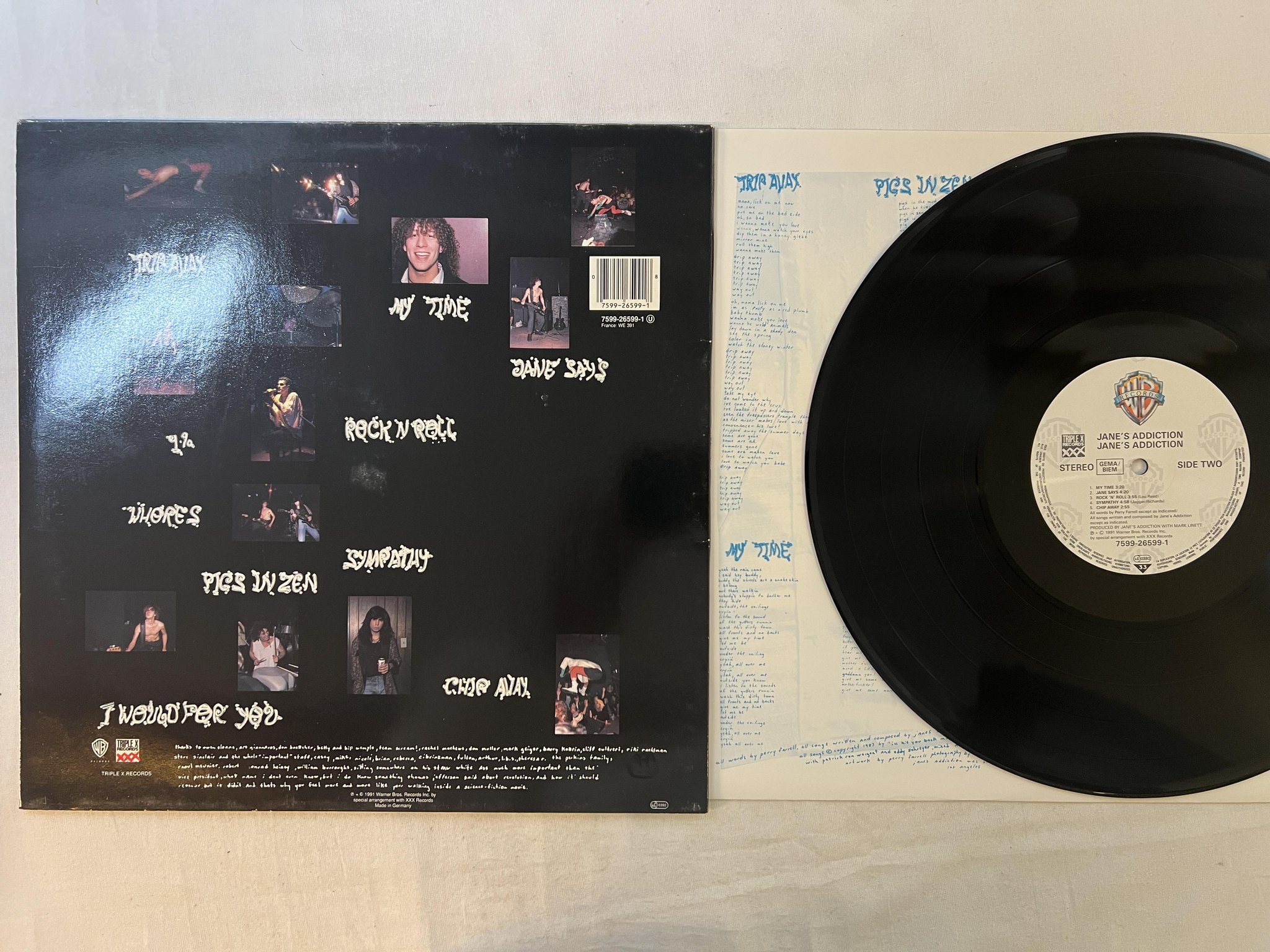 Omslagsbild för skivan JANE'S ADDICTION s/t LP -91 WARNER BROS 7599-26599-1 ** RARE **