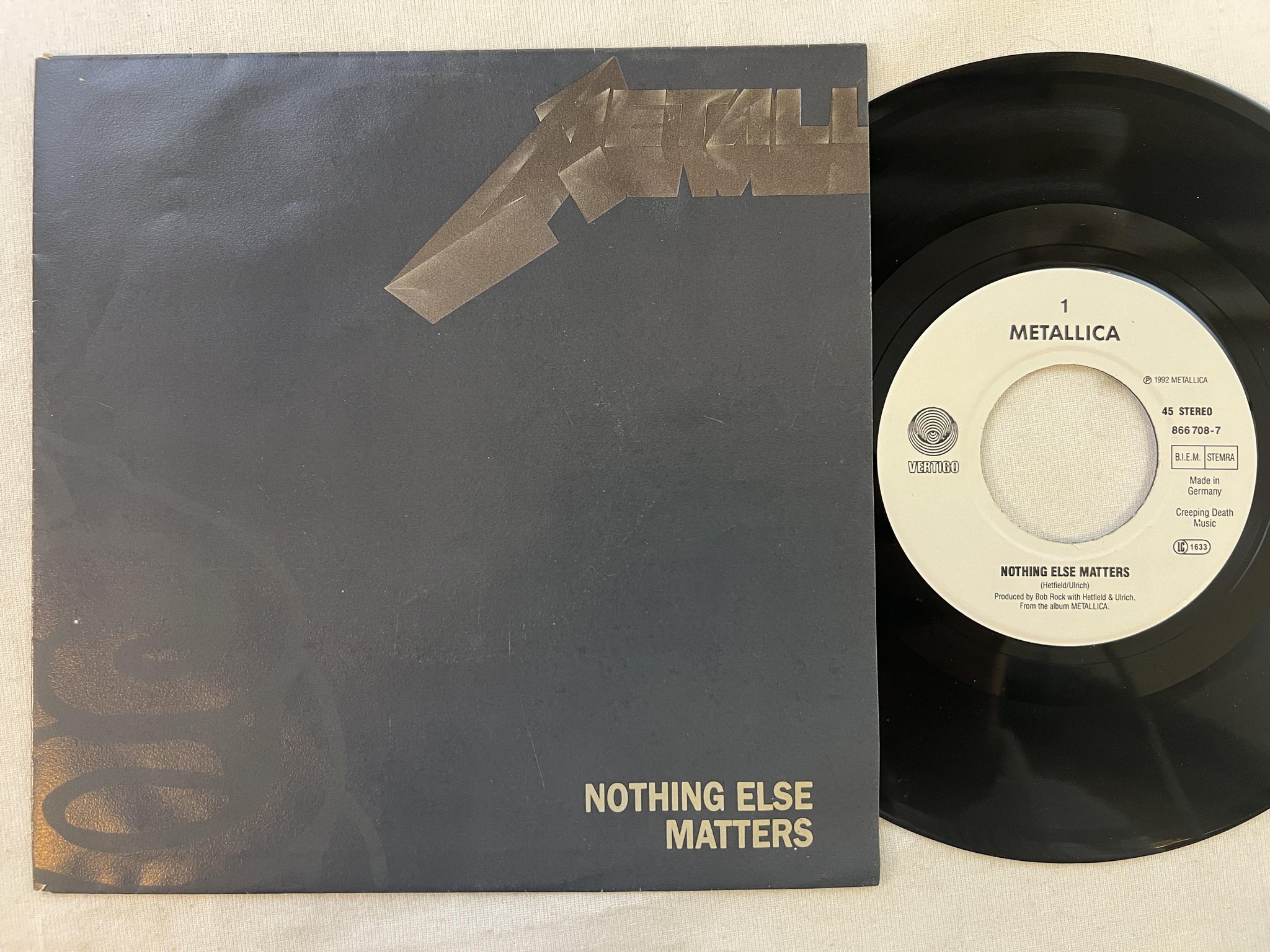 Omslagsbild för skivan METALLICA nothing else matters 7"single -92 VERTIGO 866708-7