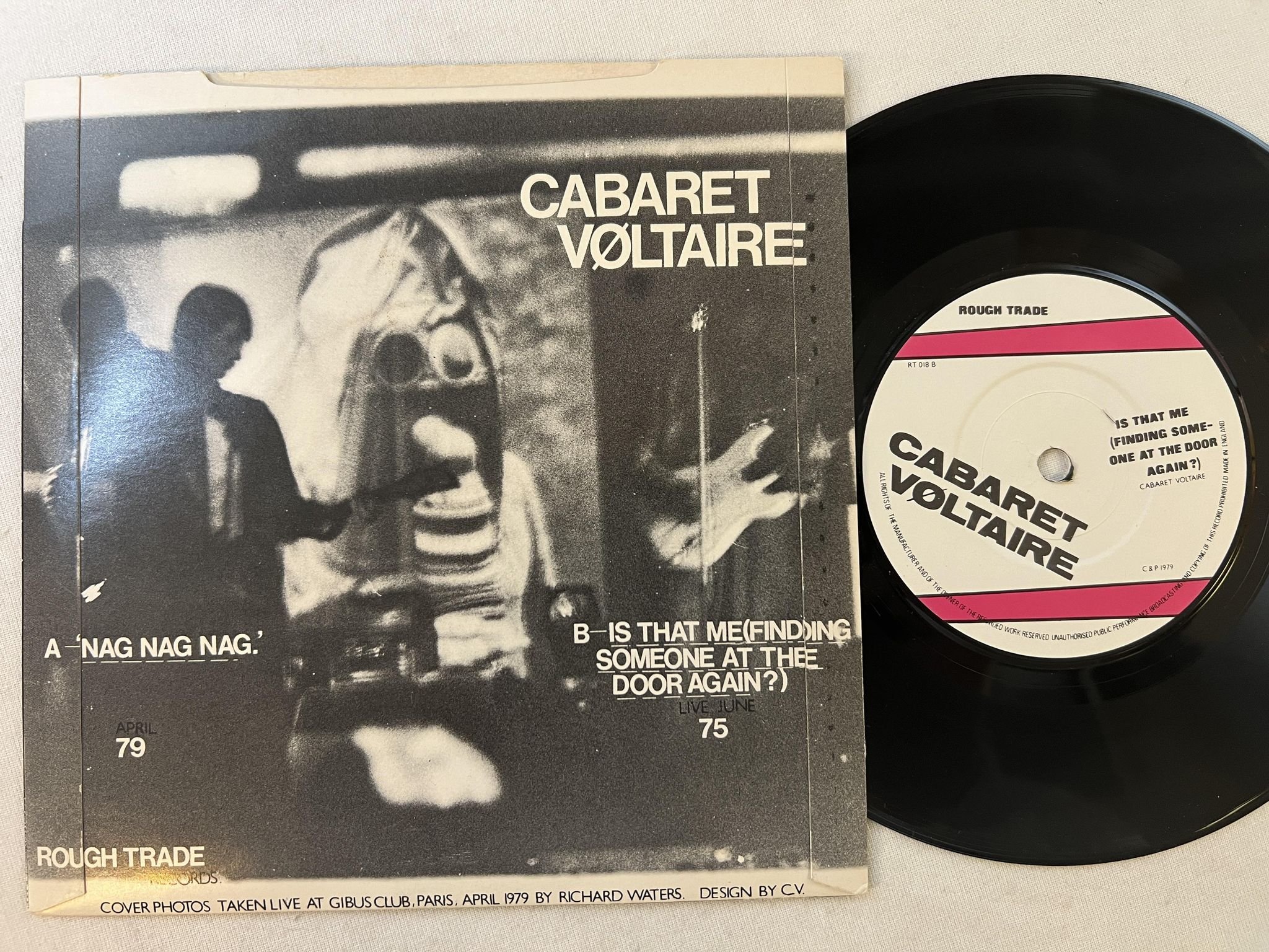 Omslagsbild för skivan CABARET VOLTAIRE Nag Nag Nag 7"single -79 UK ROUGH TRADE RT 018