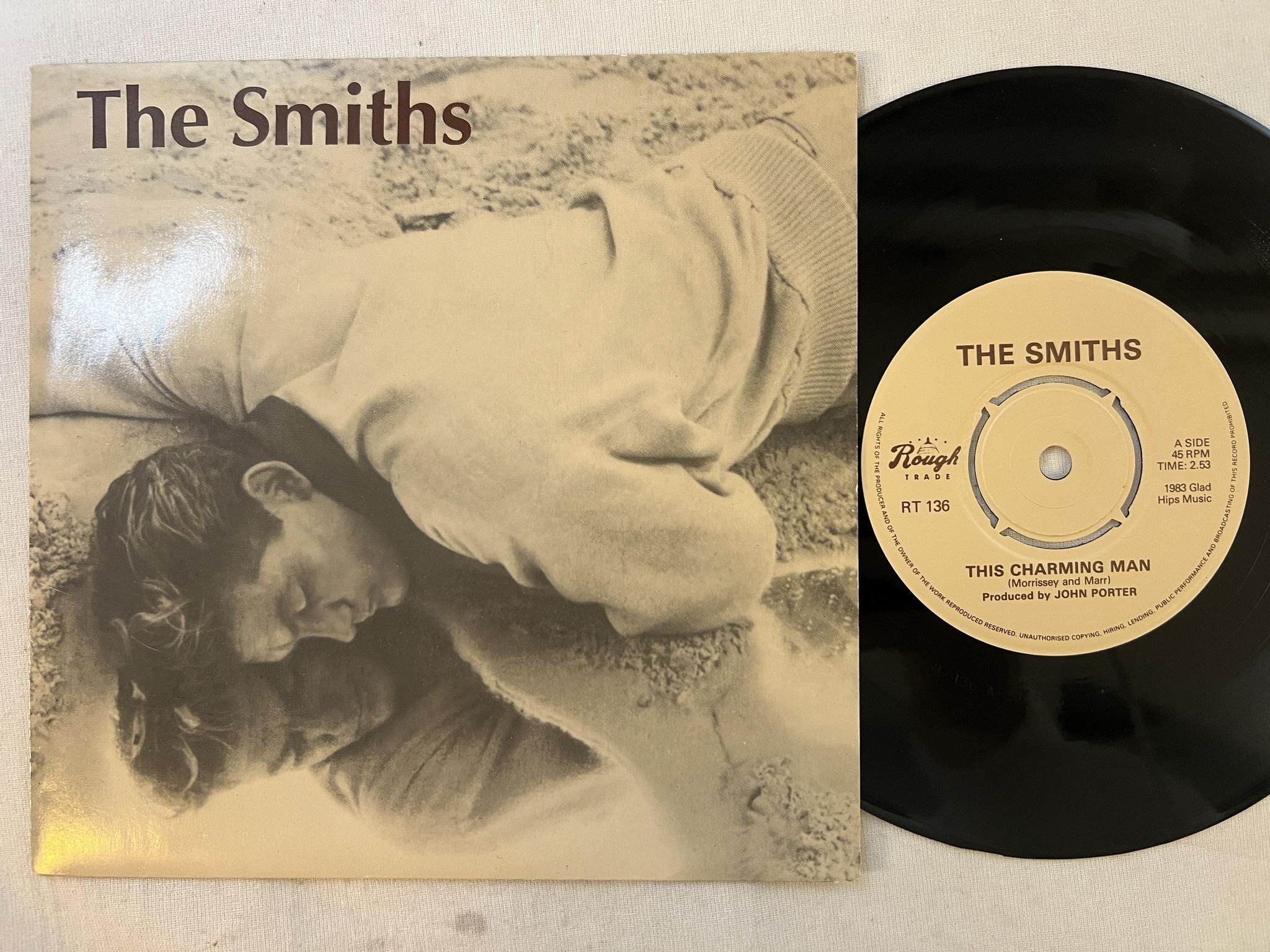 Omslagsbild för skivan THE SMITHS this charming man 7"single -83 UK ROUGH TRADE RT 136
