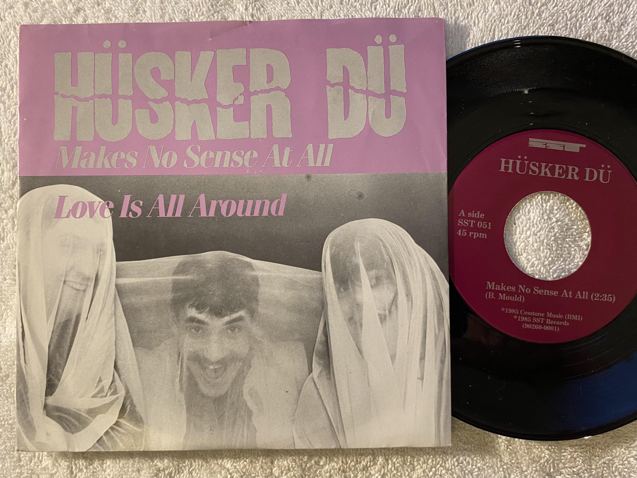 Omslagsbild för skivan HÜSKER DÜ makes no sense at all 7" -85 US SST 051